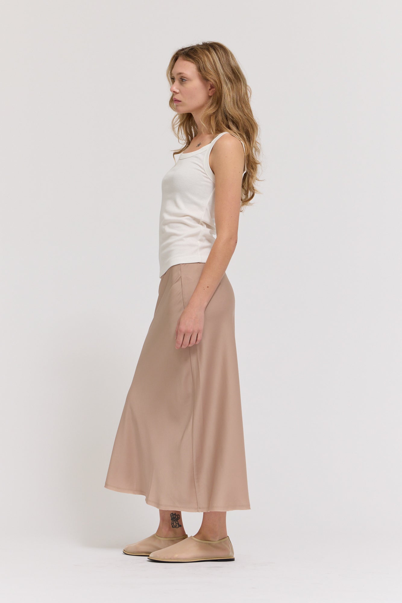 Satin Mermaid Fit Skirt in Mocha