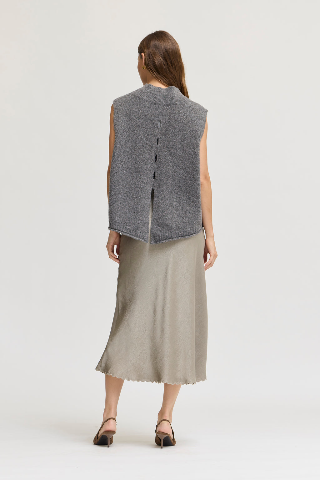 Scallop Hem Bias Skirt in Granite