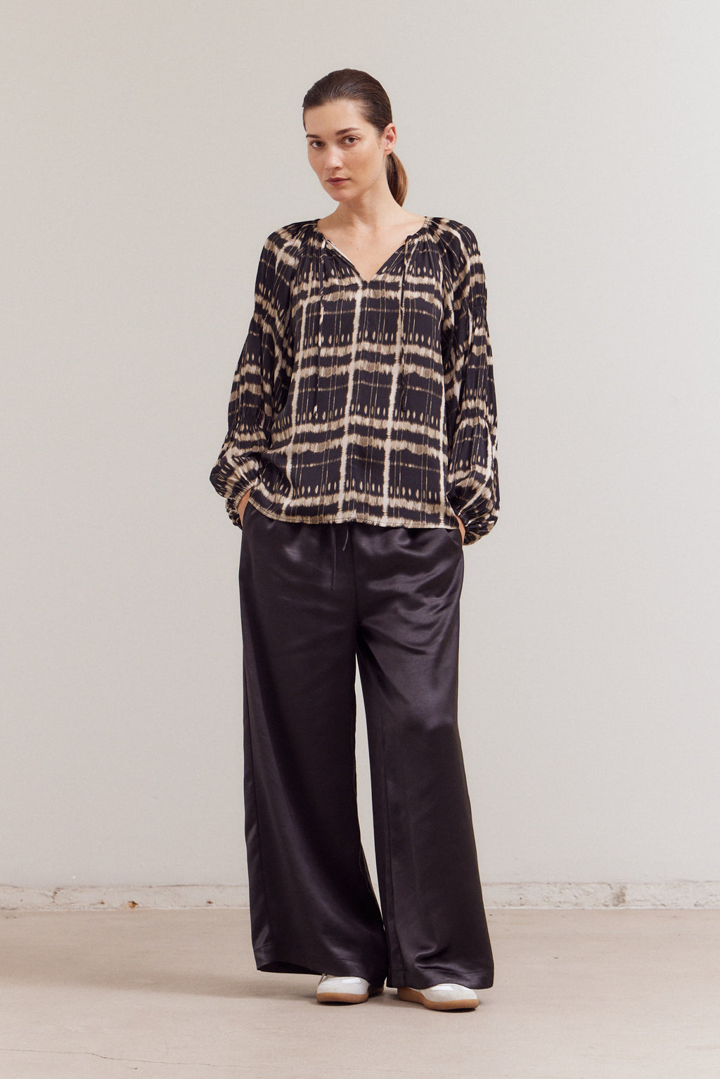 Sleeve Detail Printed Blouse