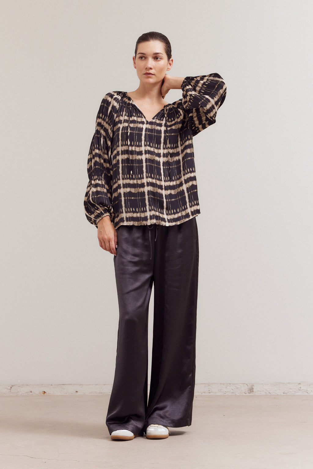 Sleeve Detail Printed Blouse