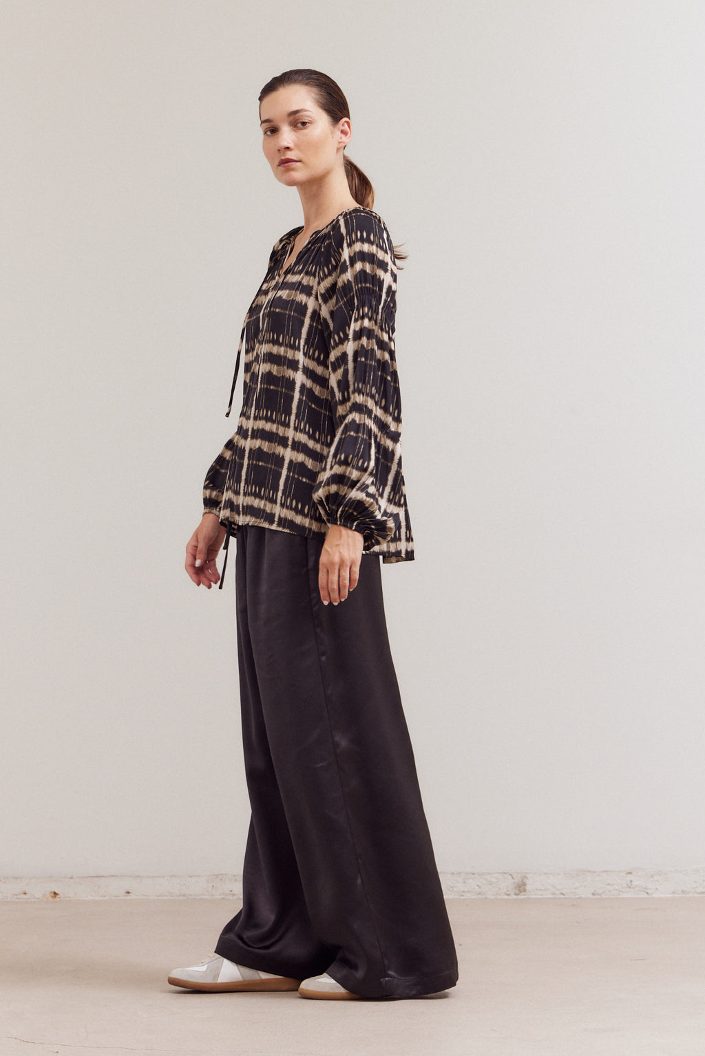 Sleeve Detail Printed Blouse