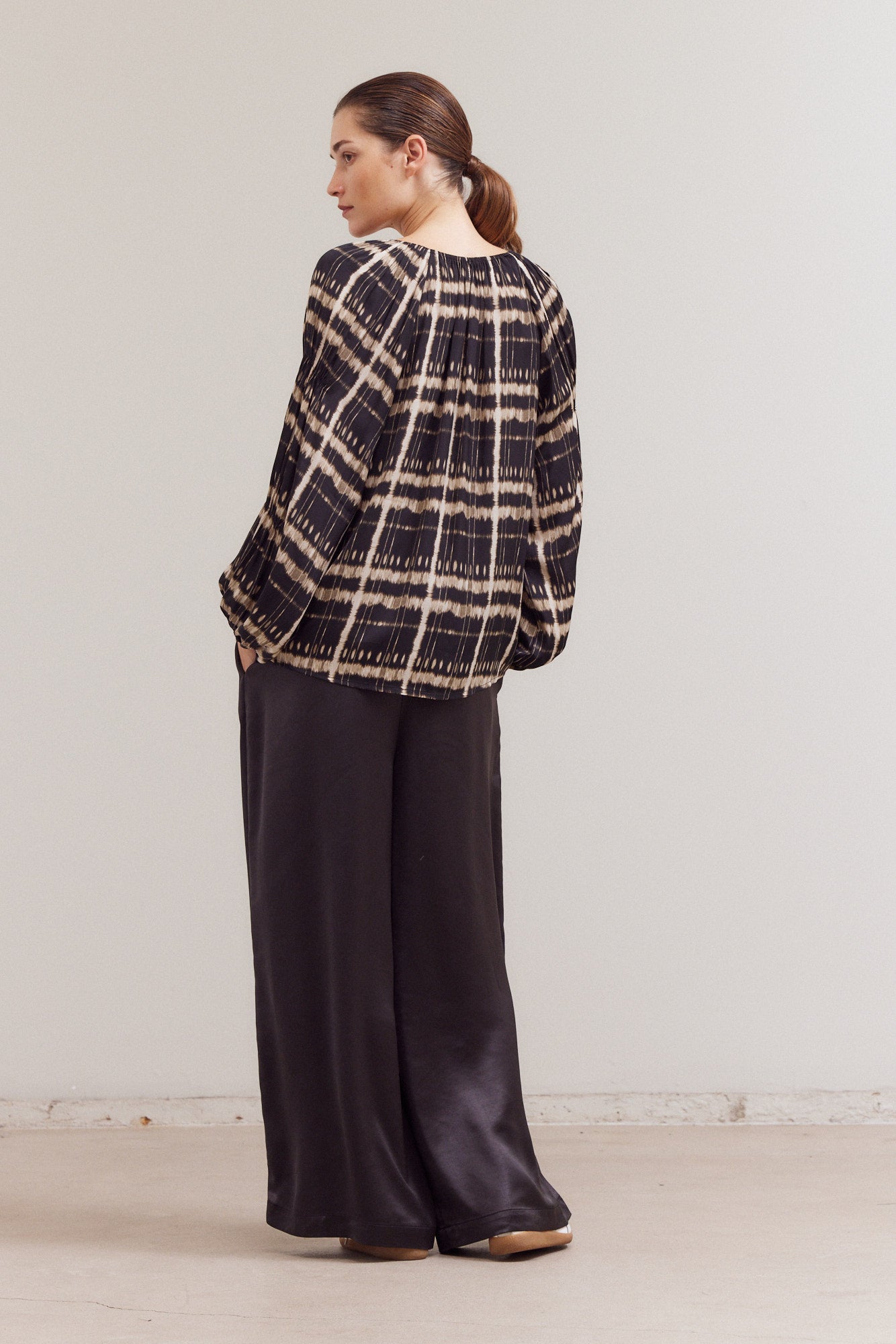 Sleeve Detail Printed Blouse