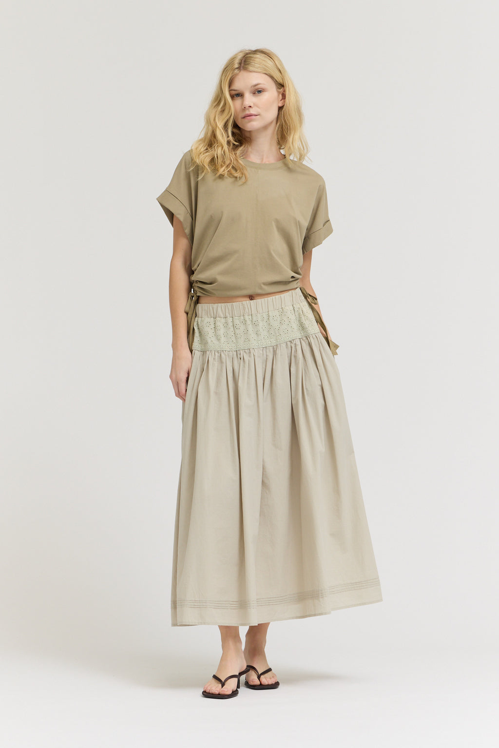 Side Scrunch Tee in Dry Sage