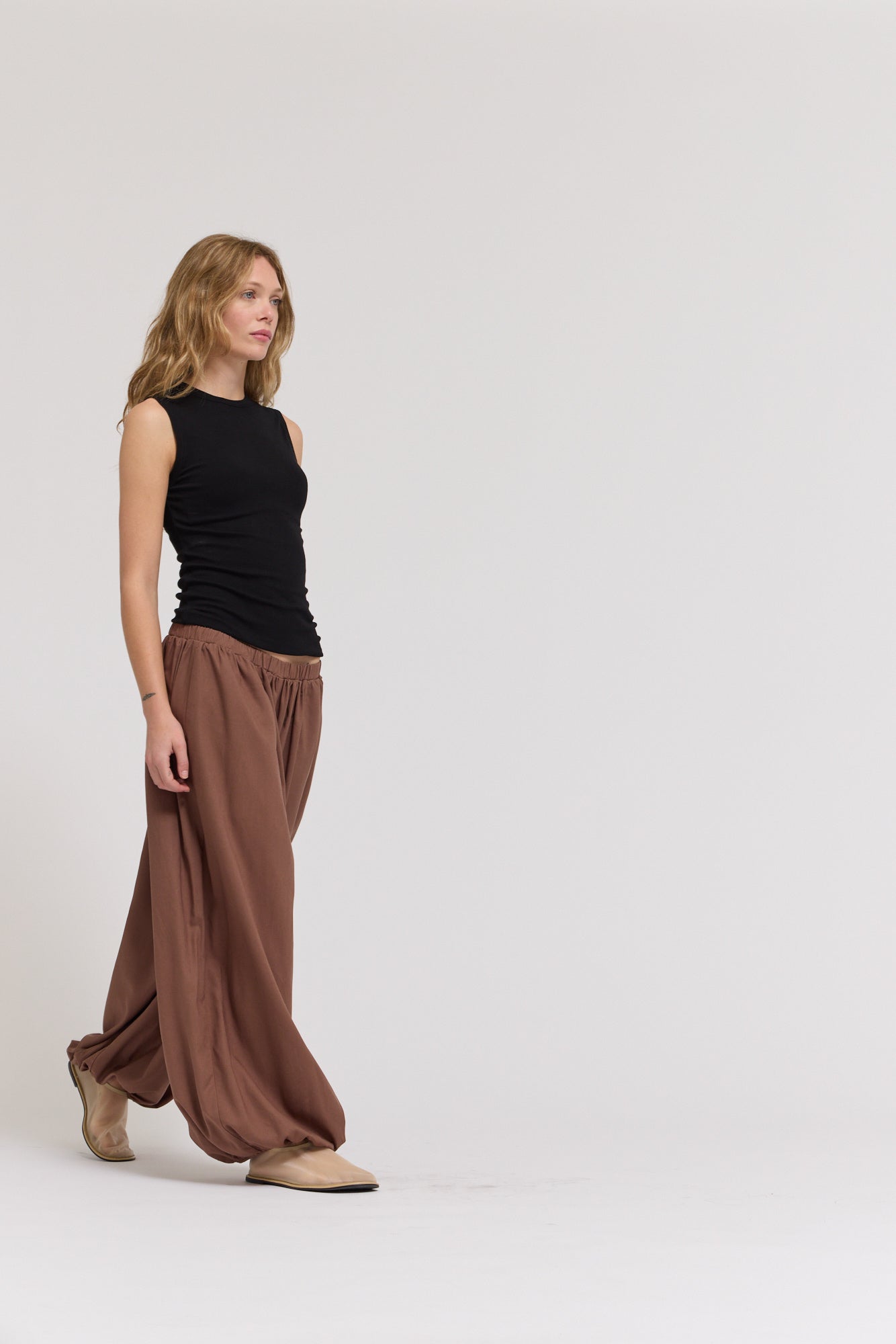 Full Harem Linen Pants in Tobacco