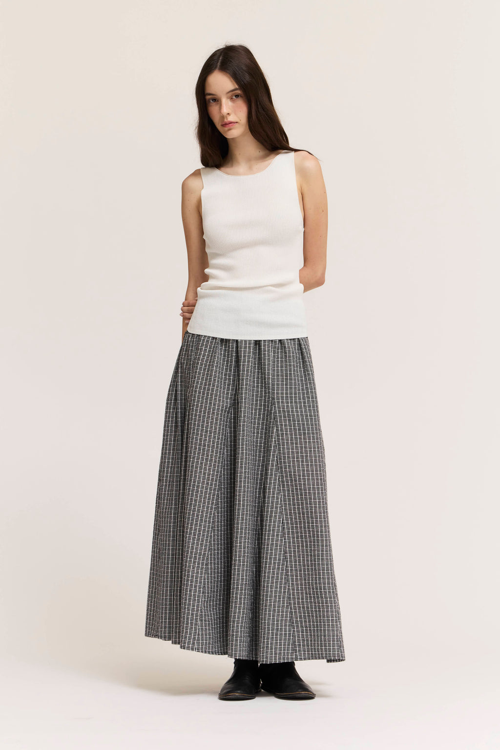 Boat Neck Sleeveless Sweater Top in Off White