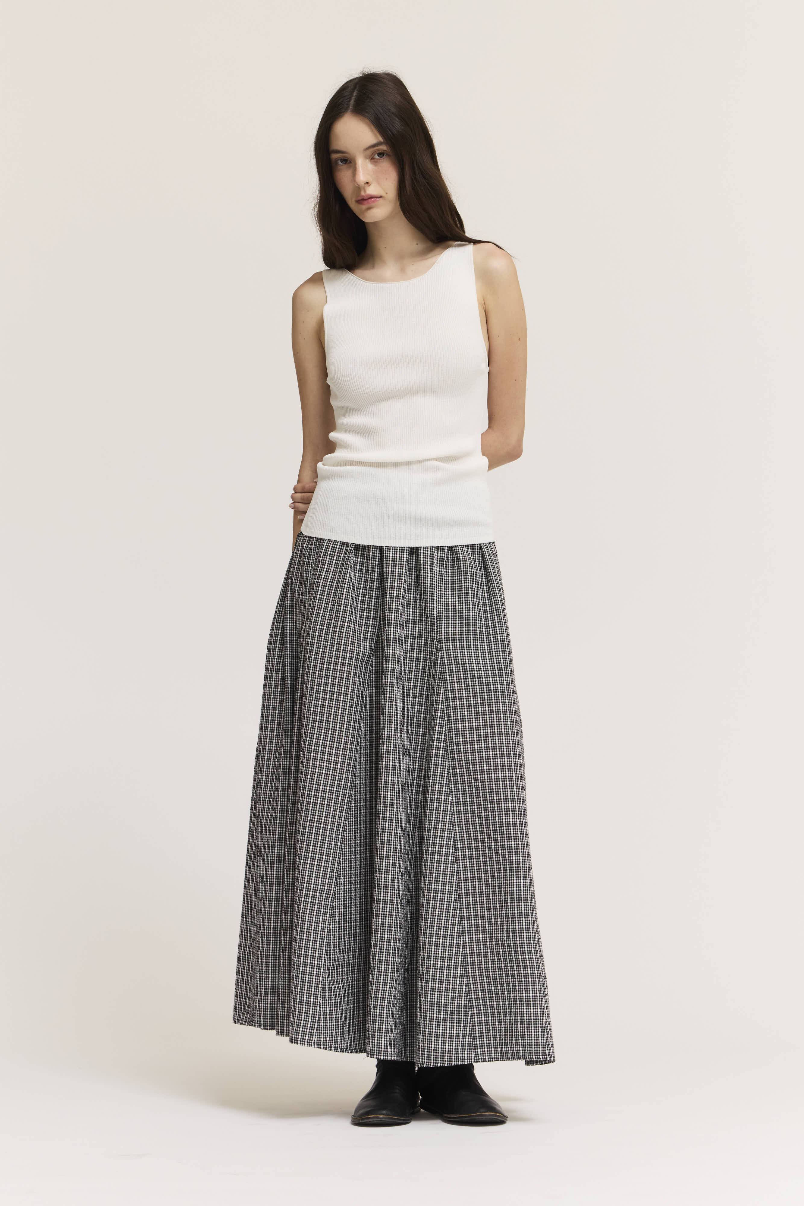 Boat Neck Sleeveless Sweater Top in Off White