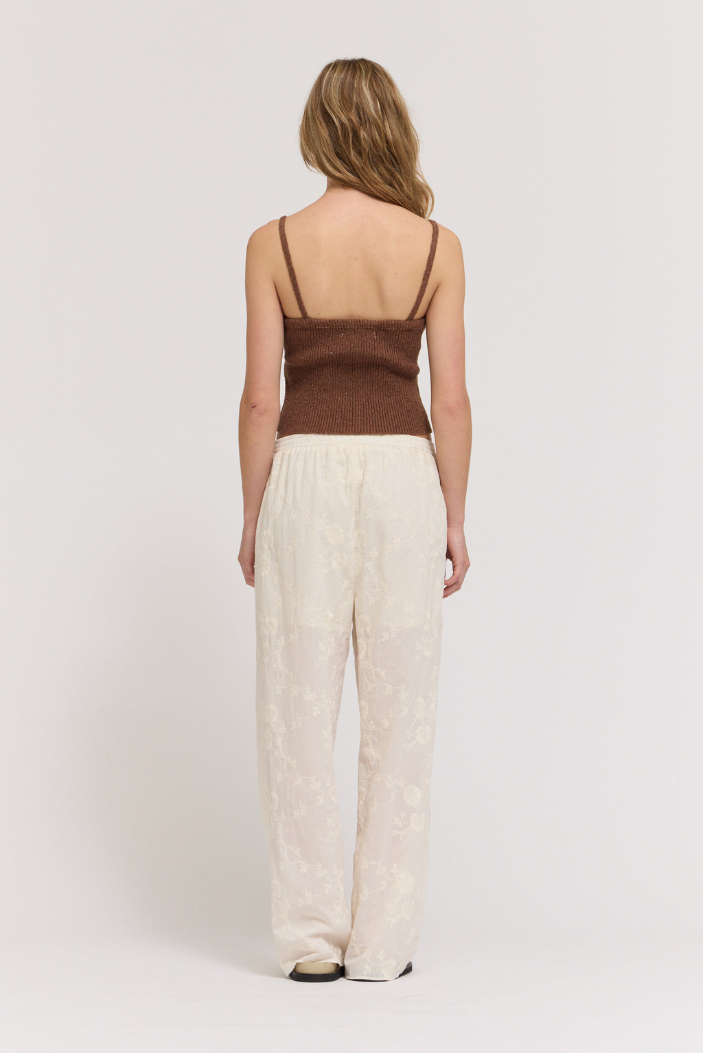 V Neck Crop Knit Top in Chocolate