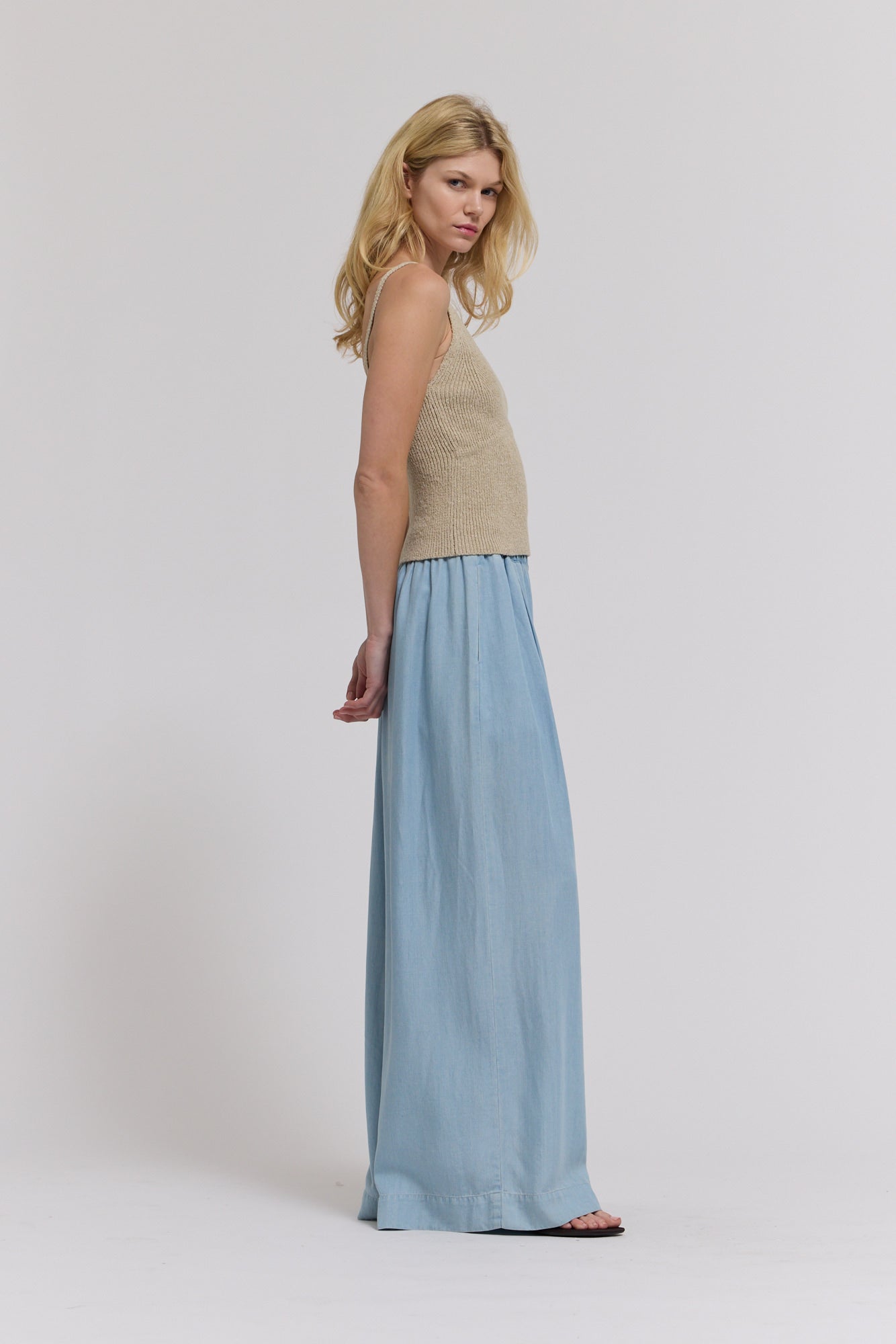 V Neck Crop Knit Top in Thyme