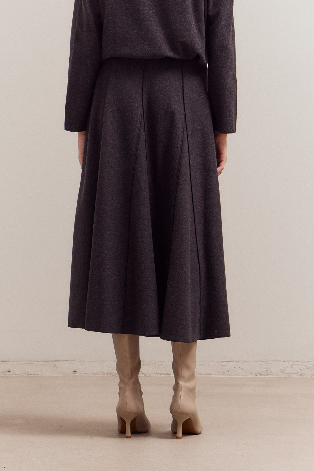 Mid Waist Knitted Pleats Skirt