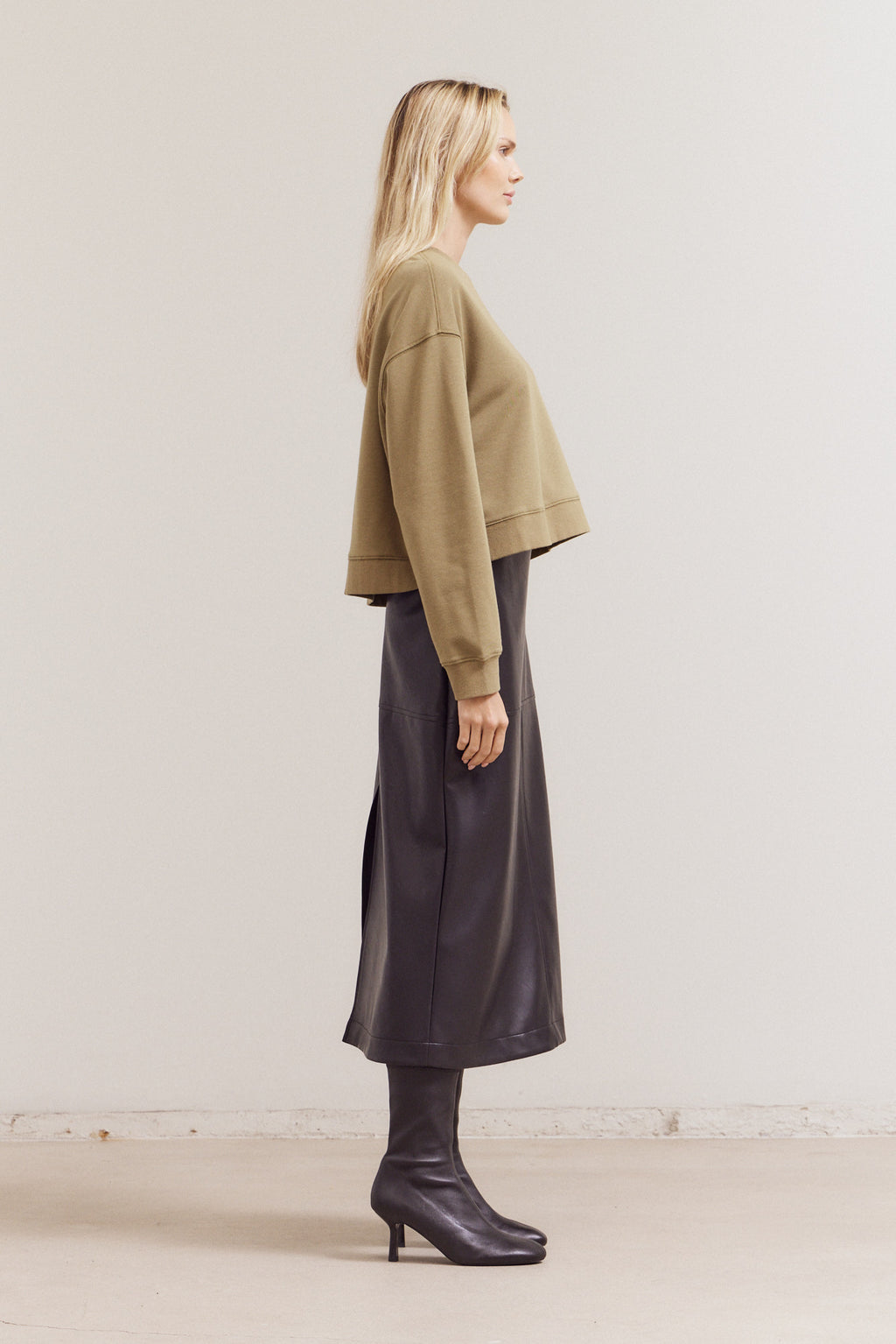 Washed Basic Crewneck Top