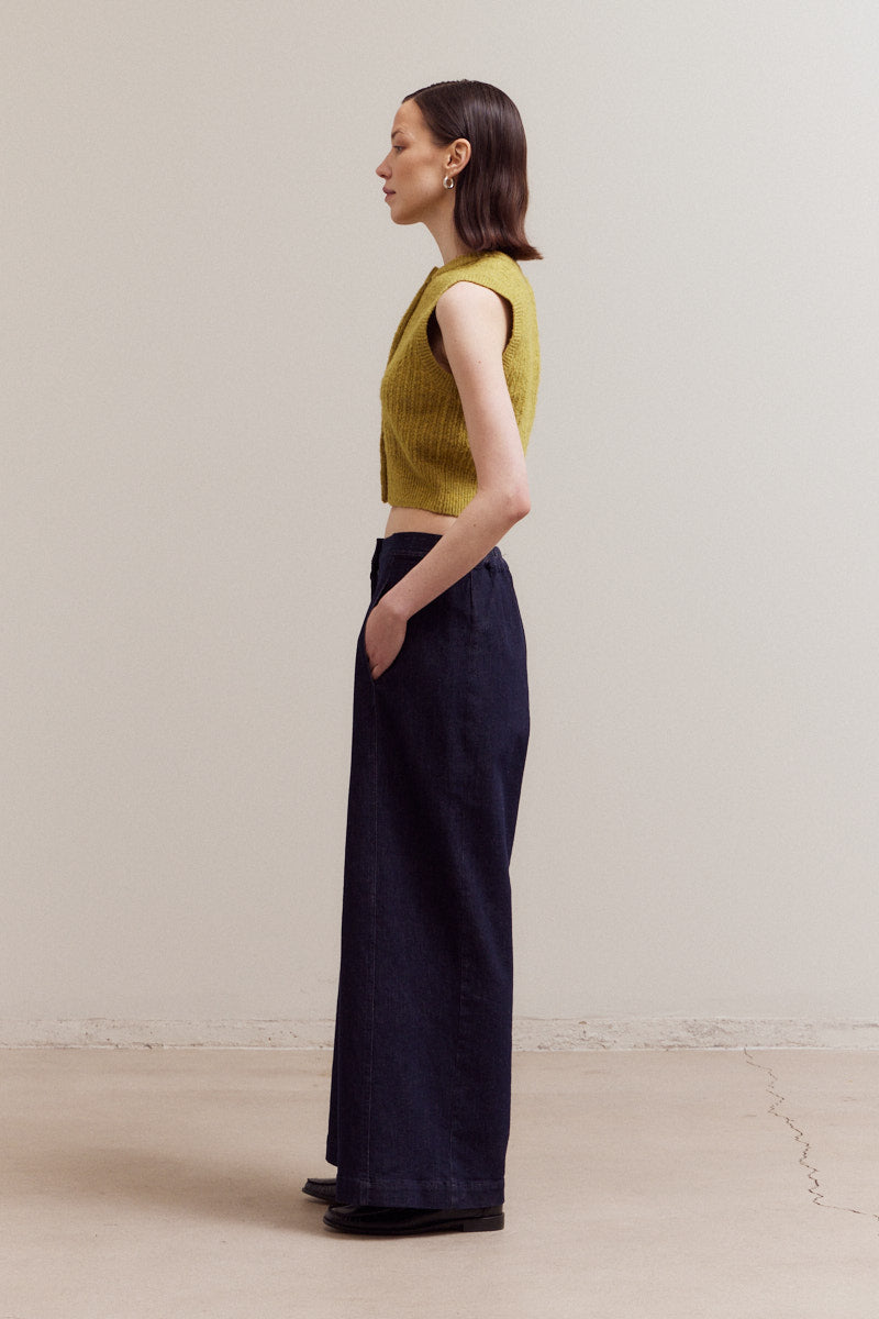 Fitted Button Up Sleeveless Top