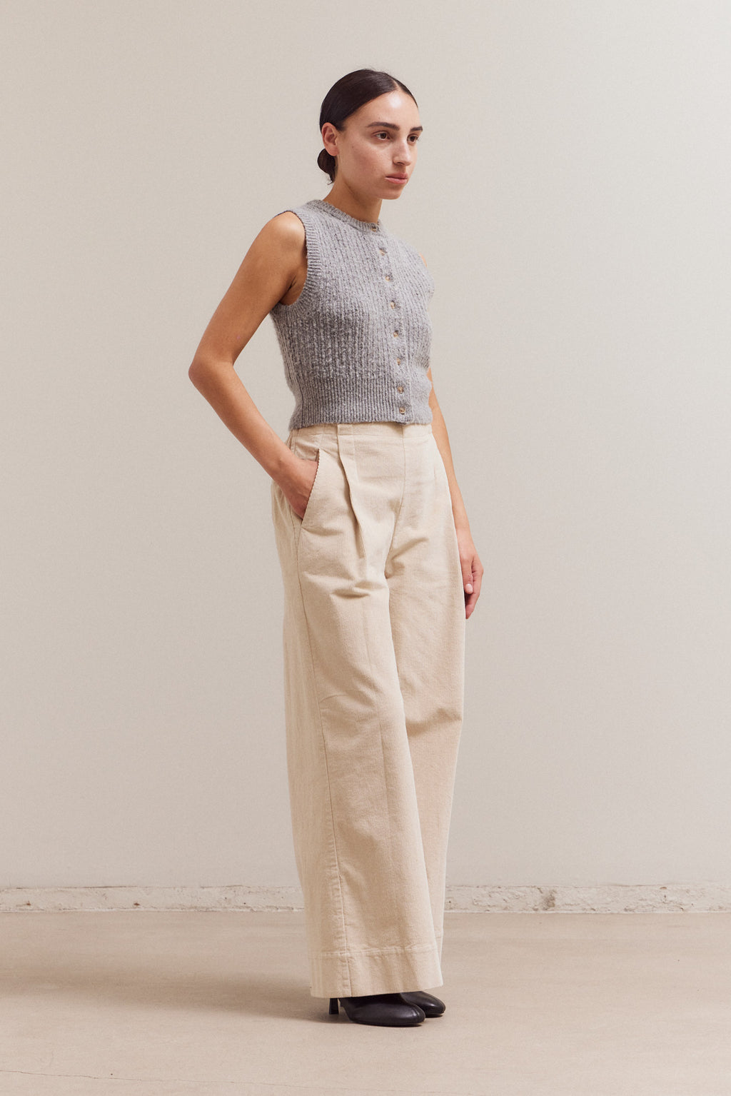 Fitted Button Up Sleeveless Top