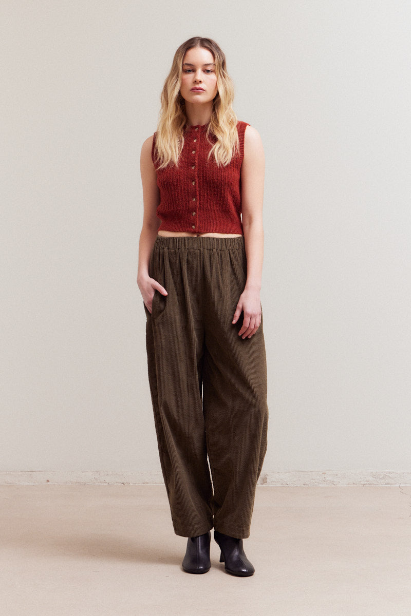 Fitted Button Up Sleeveless Top