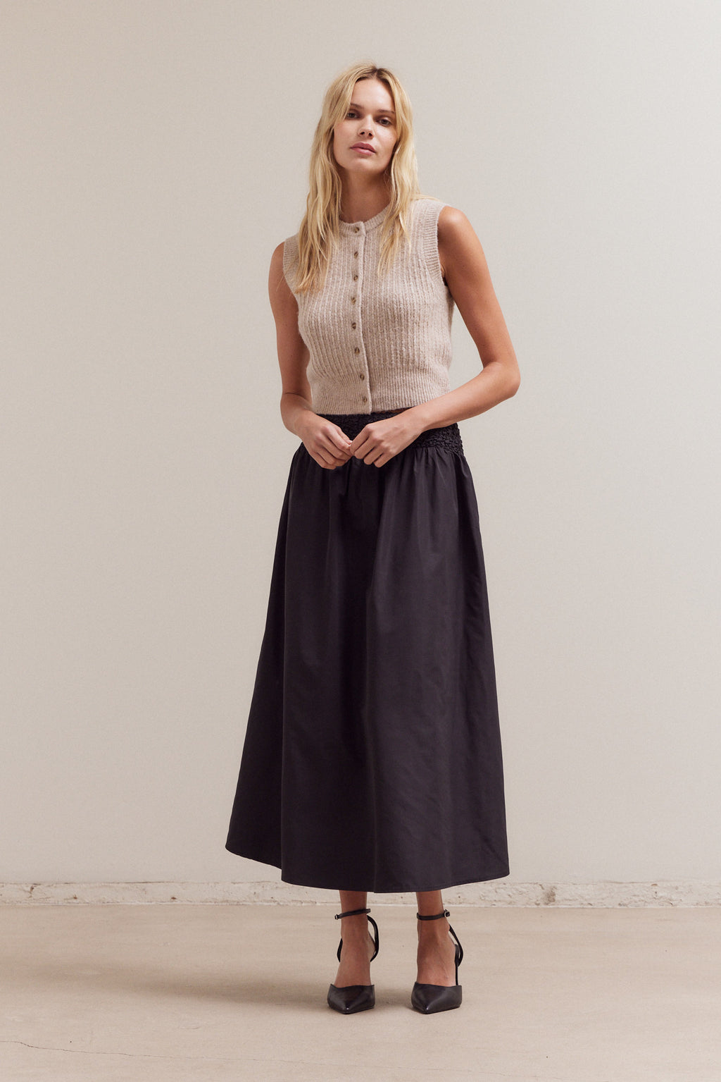 Fitted Button Up Sleeveless Top