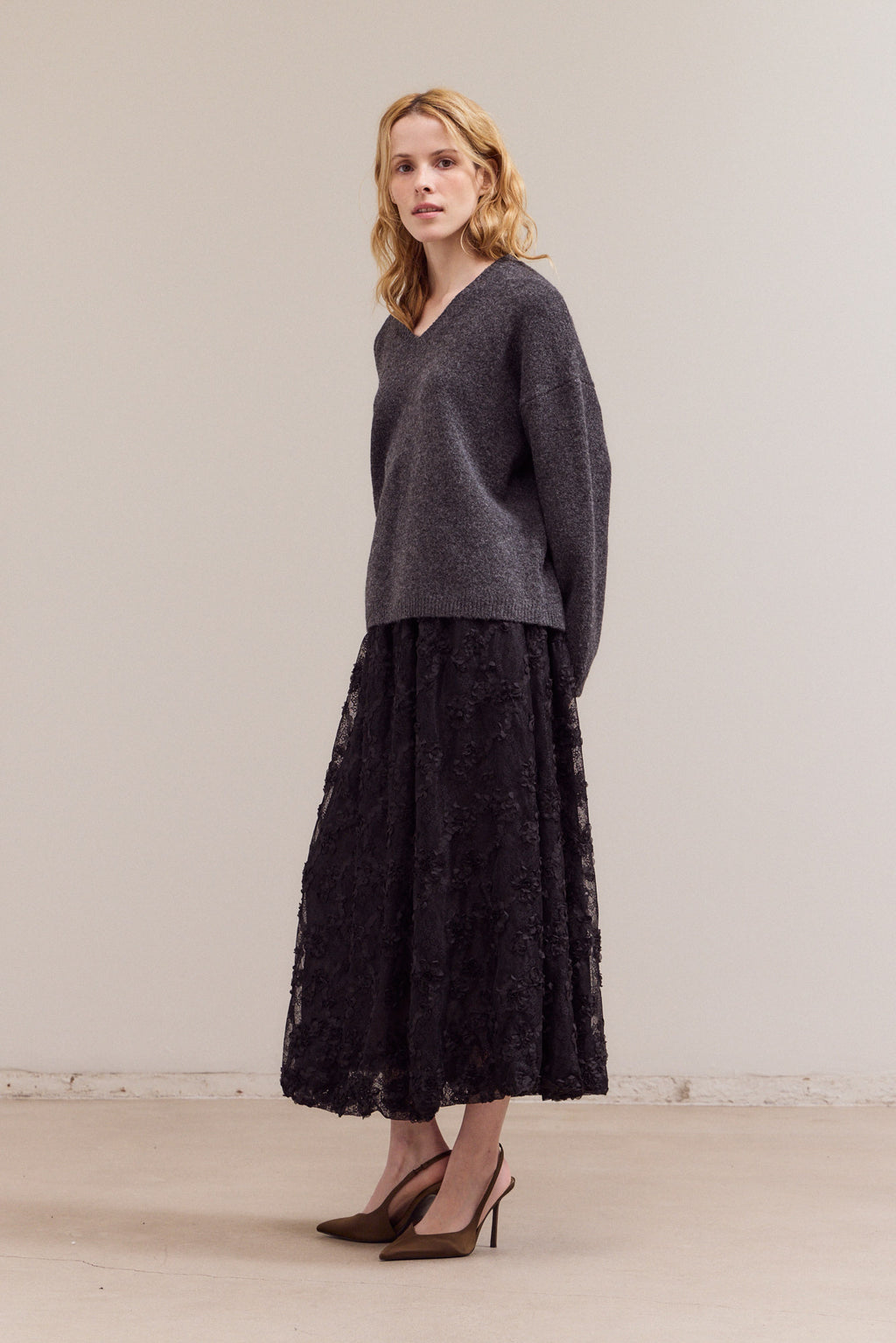 Daily V-Neck Sweater Top