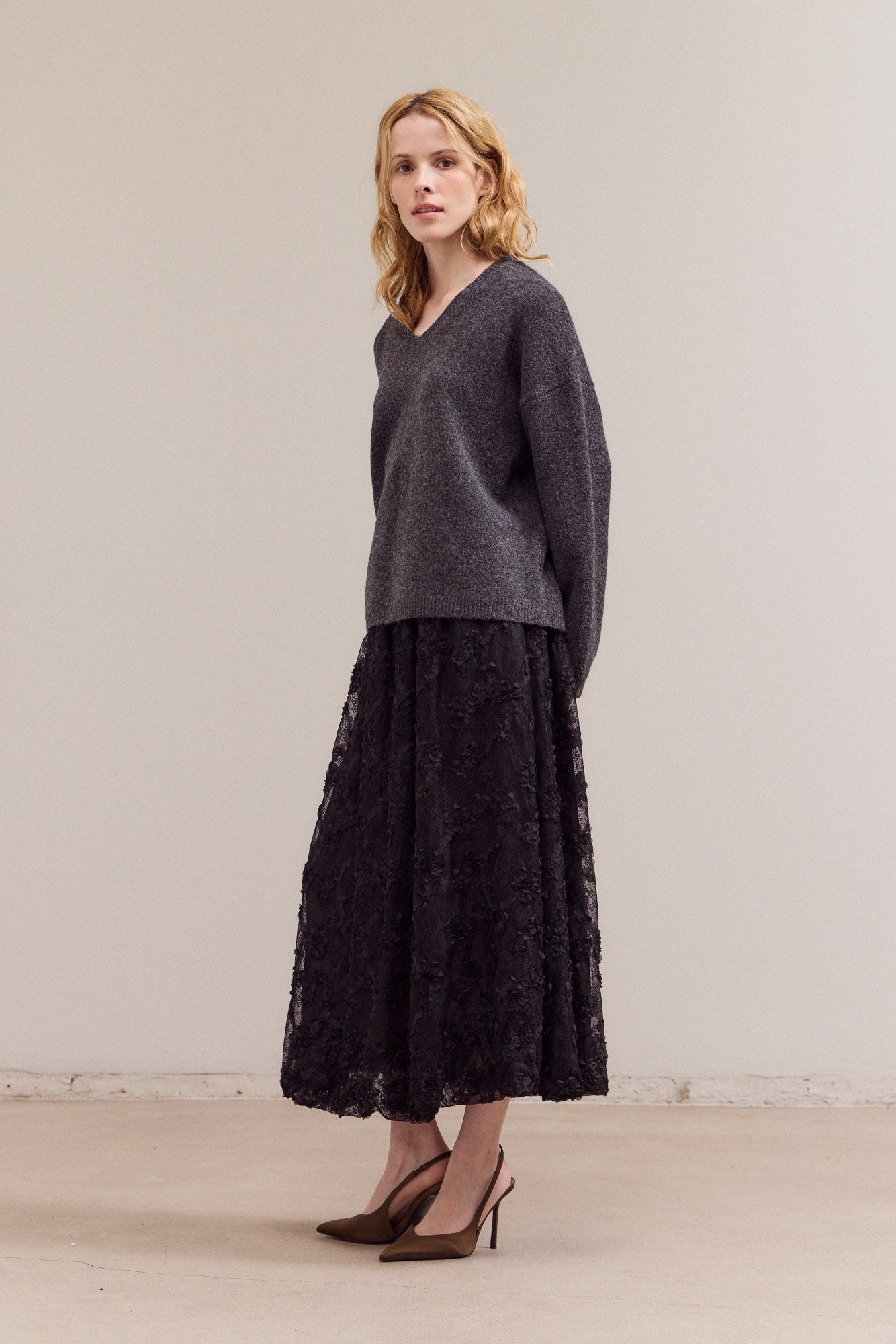 Daily V-Neck Sweater Top