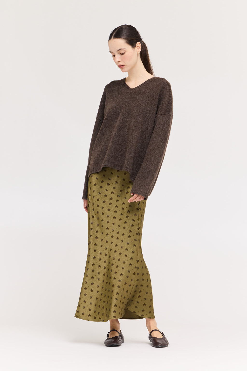 Daily V-Neck Sweater Top in Chestnut