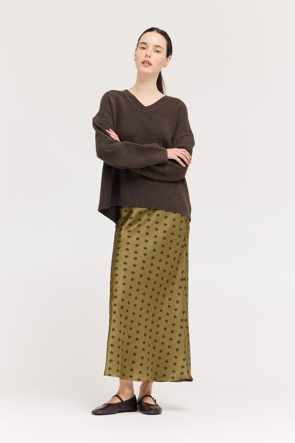 Daily V-Neck Sweater Top in Chestnut