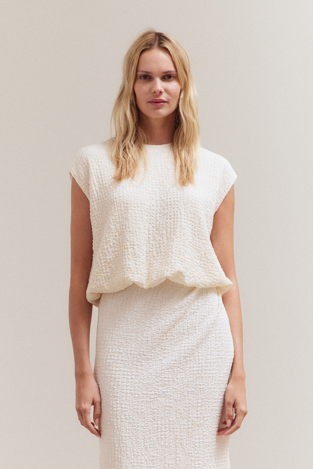 Sleeveless Puffy Top