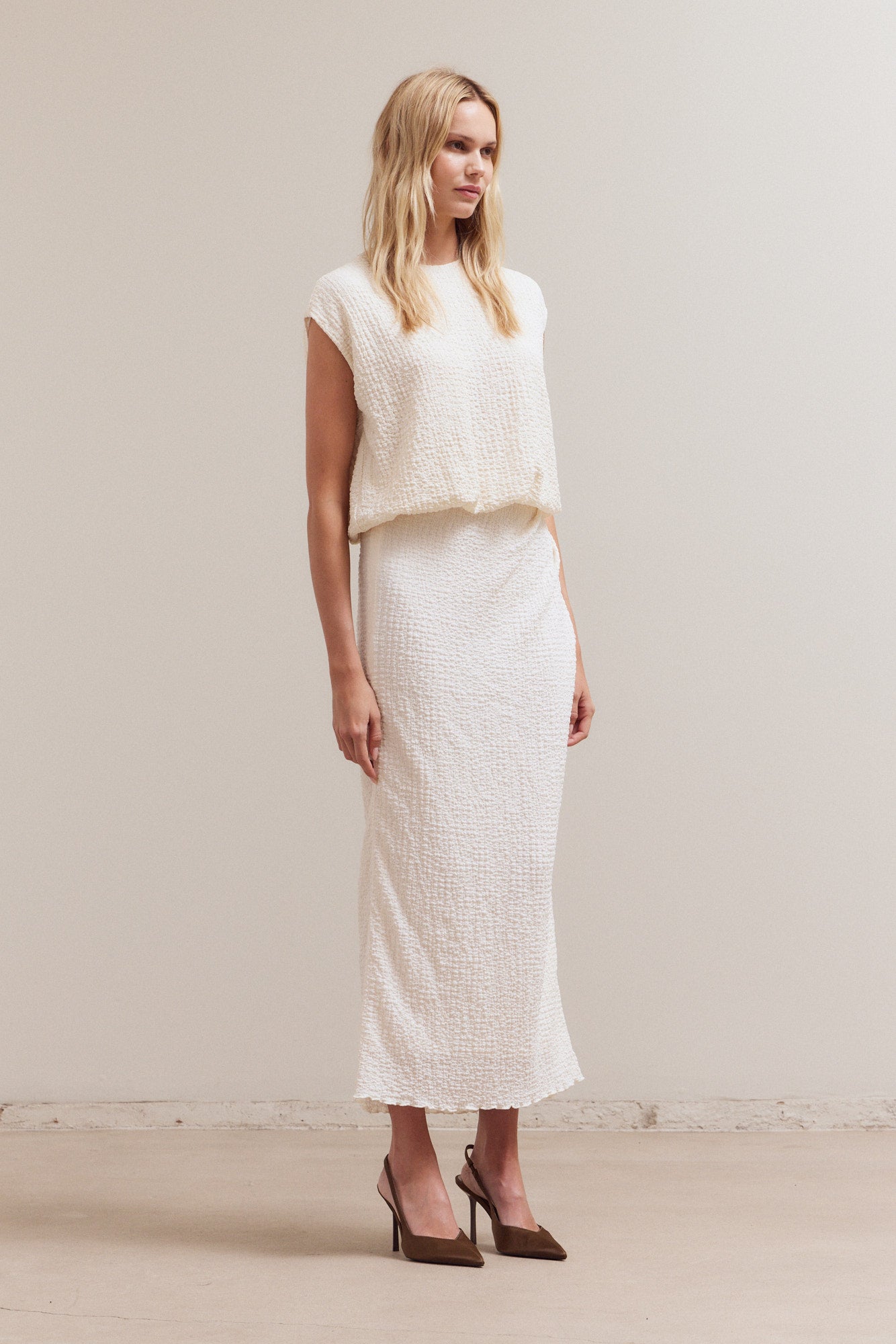 Sleeveless Puffy Top