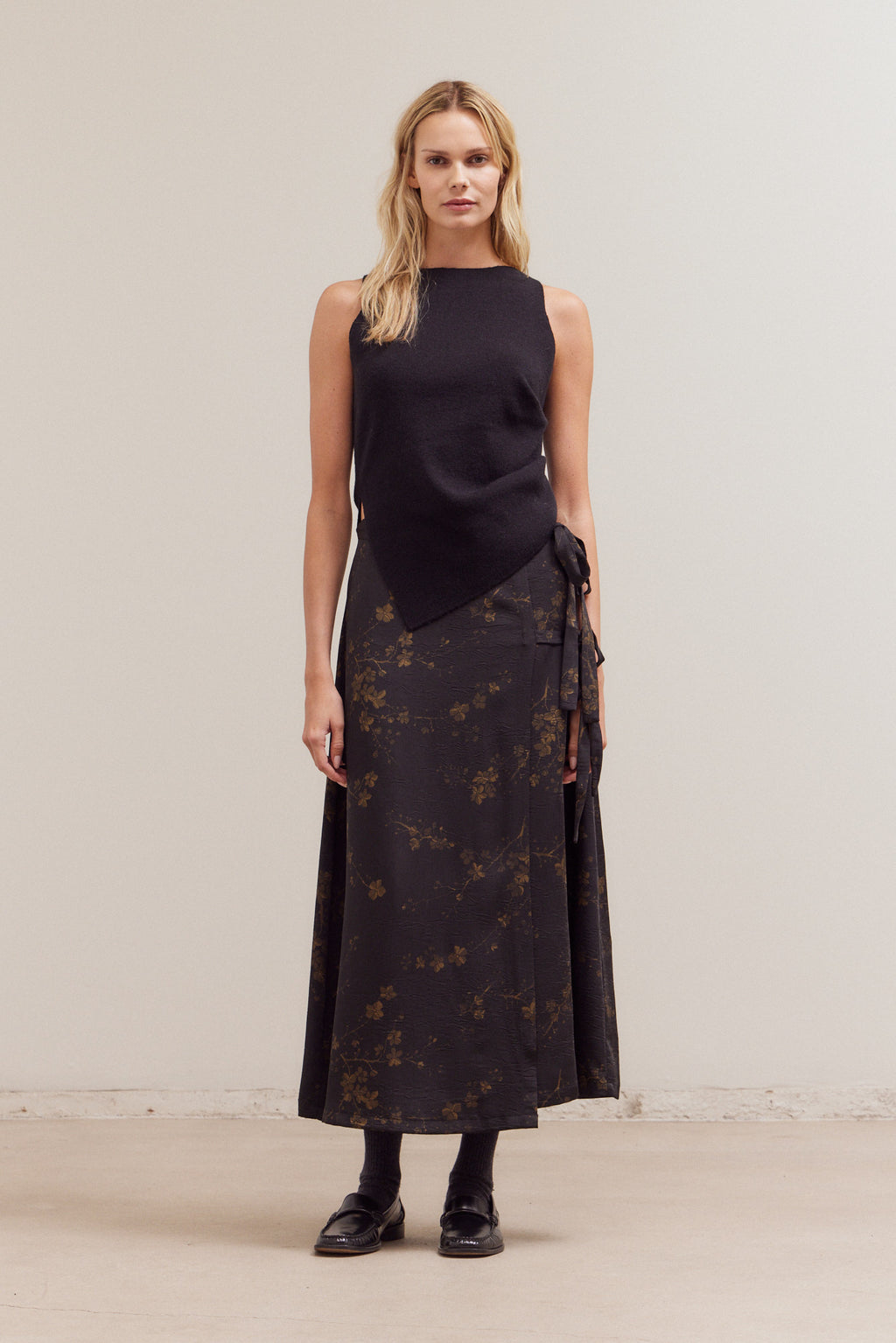 Printed Overlap Mid Skirt