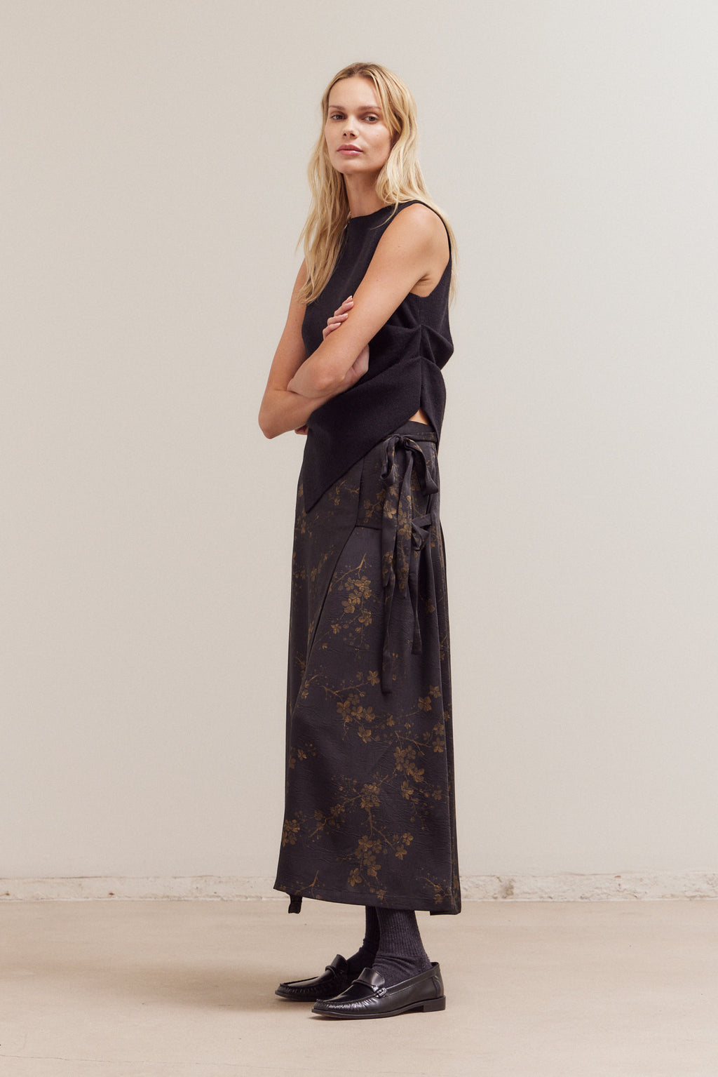 Printed Overlap Mid Skirt