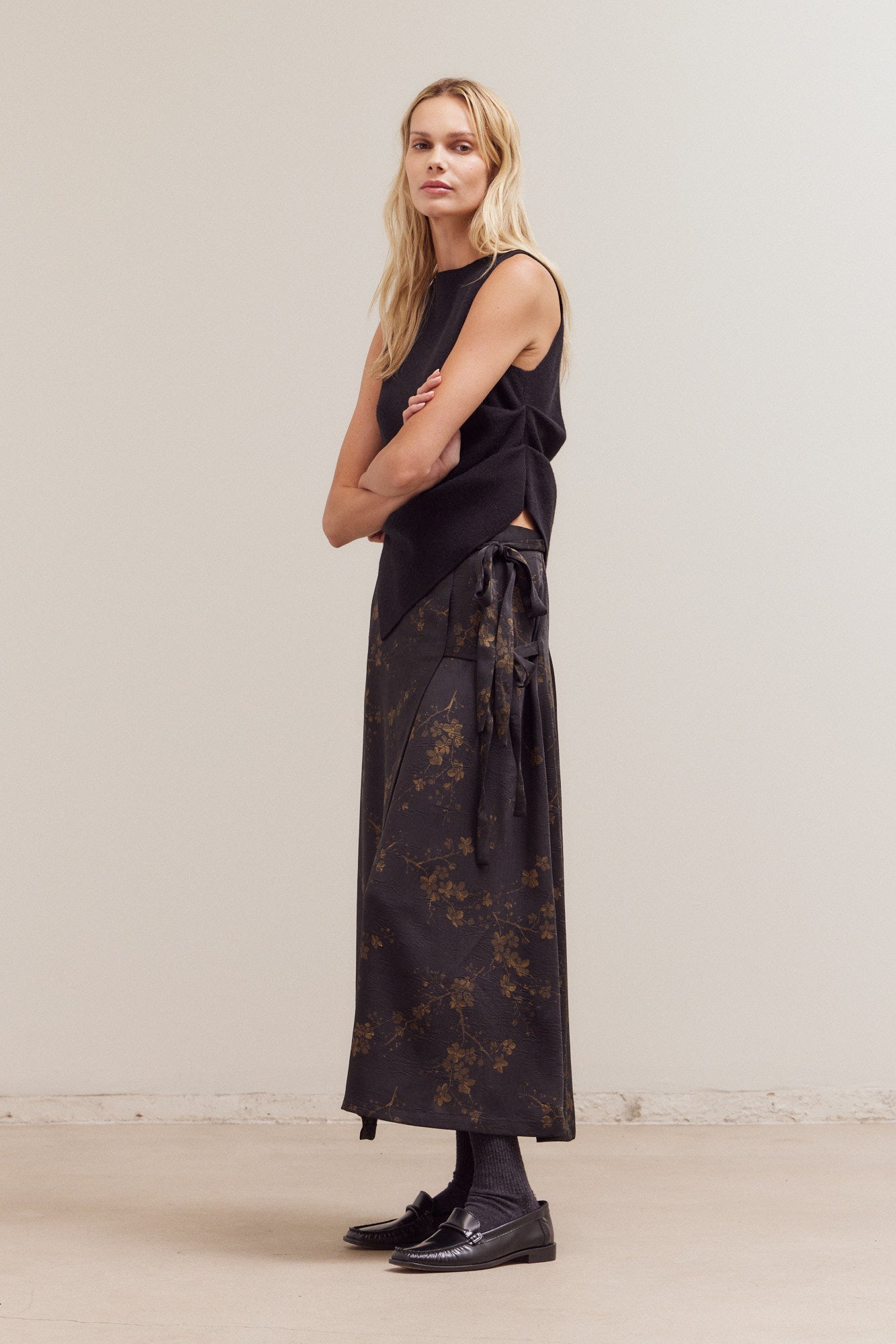 Printed Overlap Mid Skirt