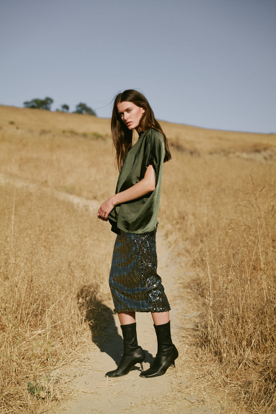 Front Slit Sequin Pencil Skirt