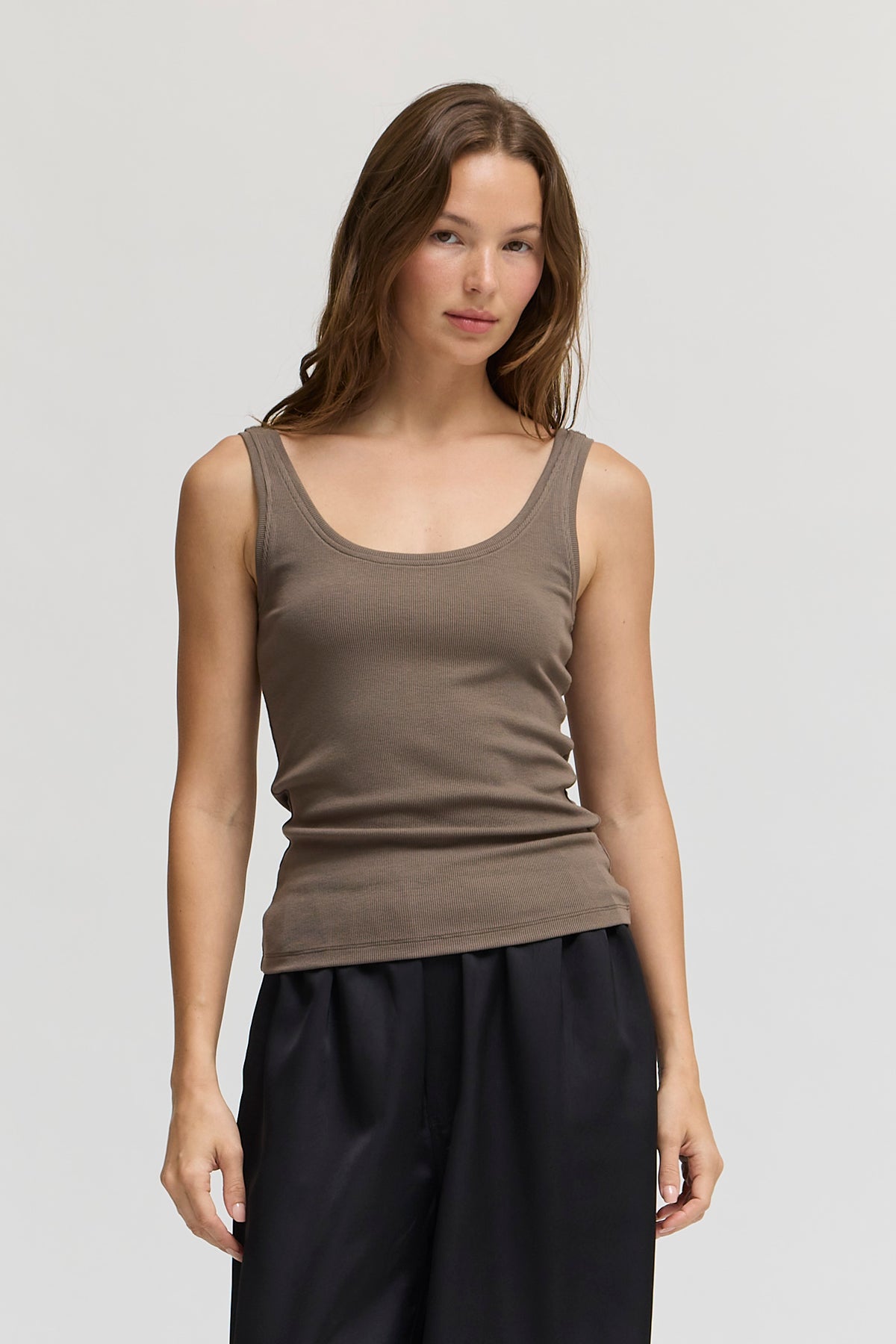 Basic Jersey Tank Top in Trunk
