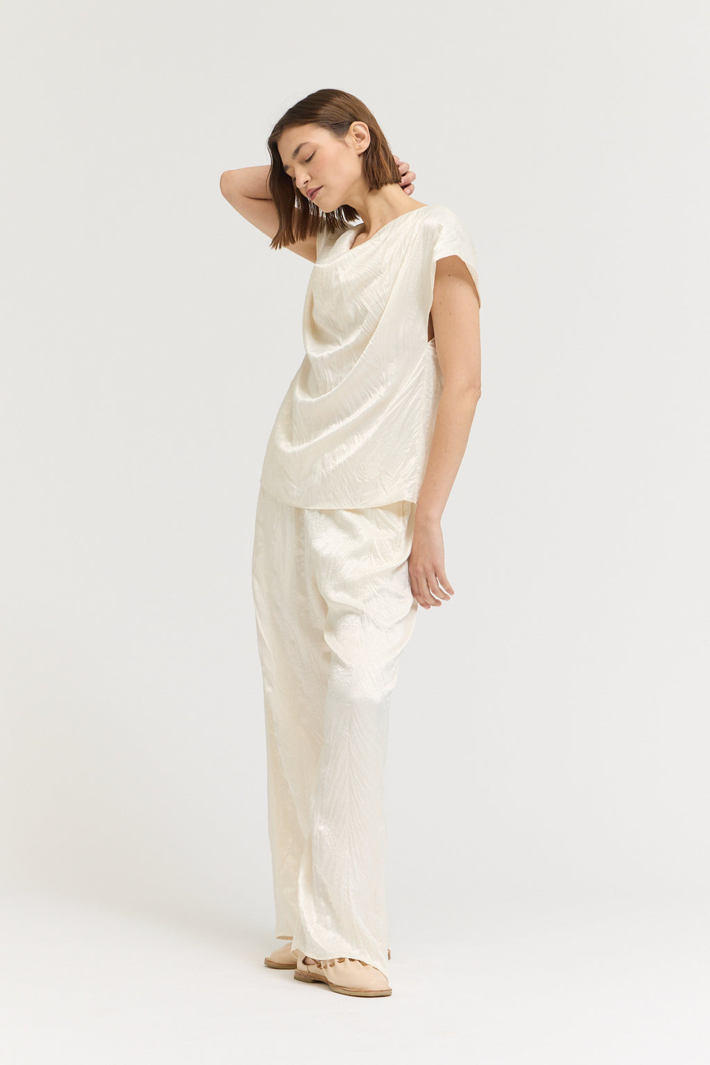 Cowl Neck Cap Sleeve Wrinkle Satin Top in Cream