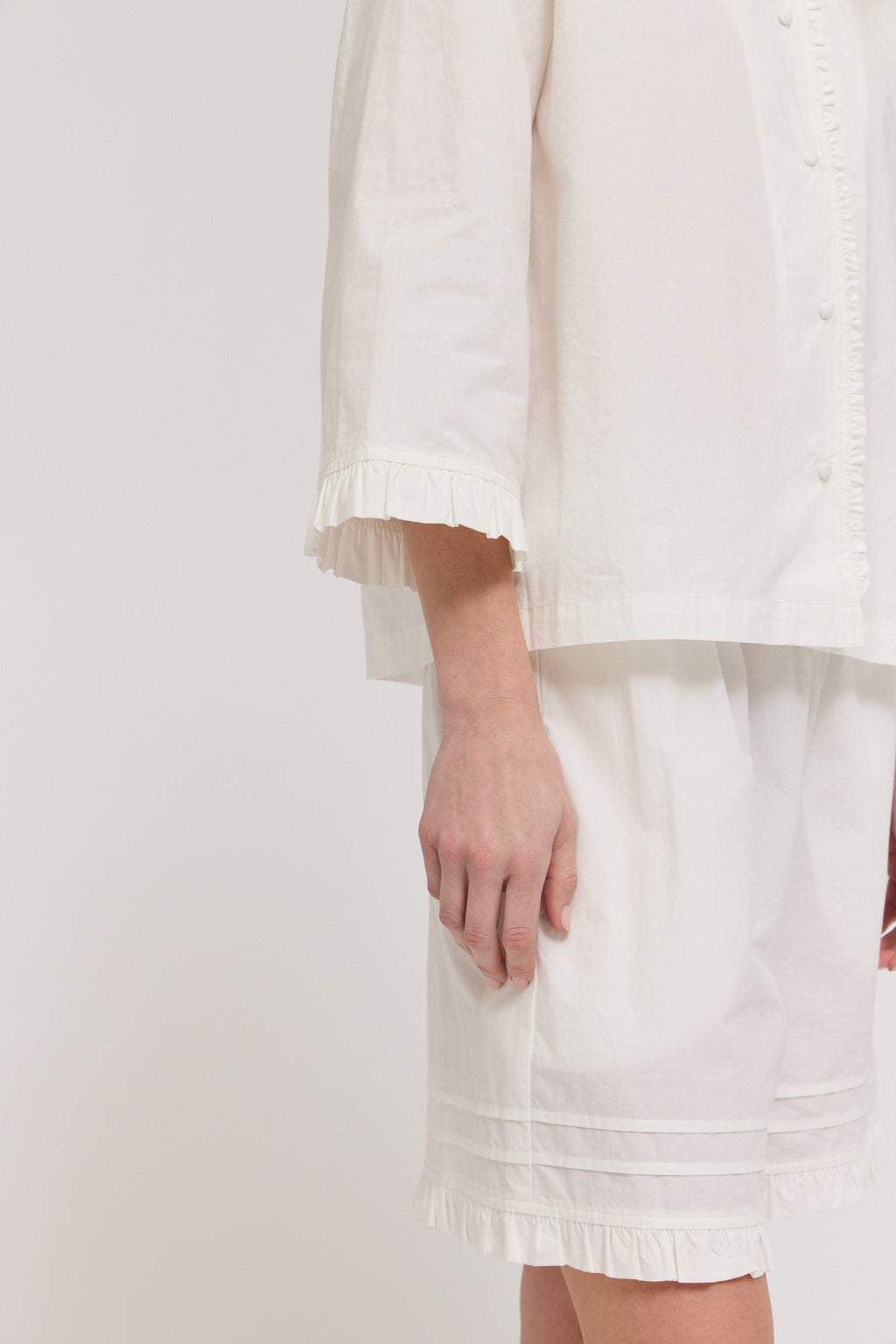 Ruffe Pleat Sleeve Shirt