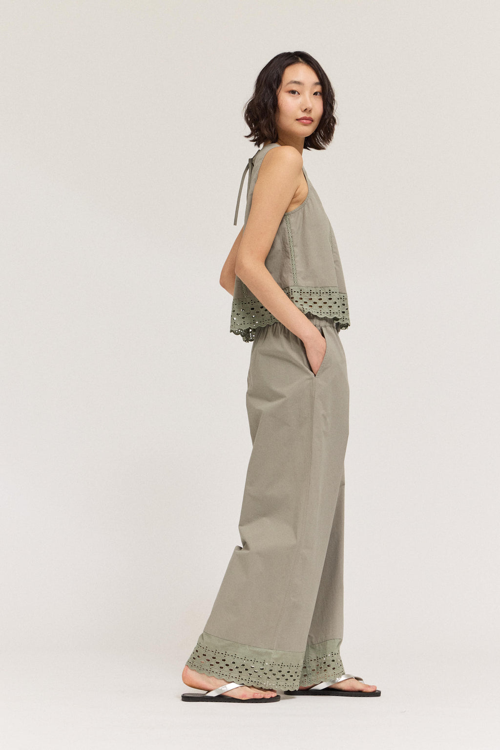 Lace Inset Tank in Dry Herb