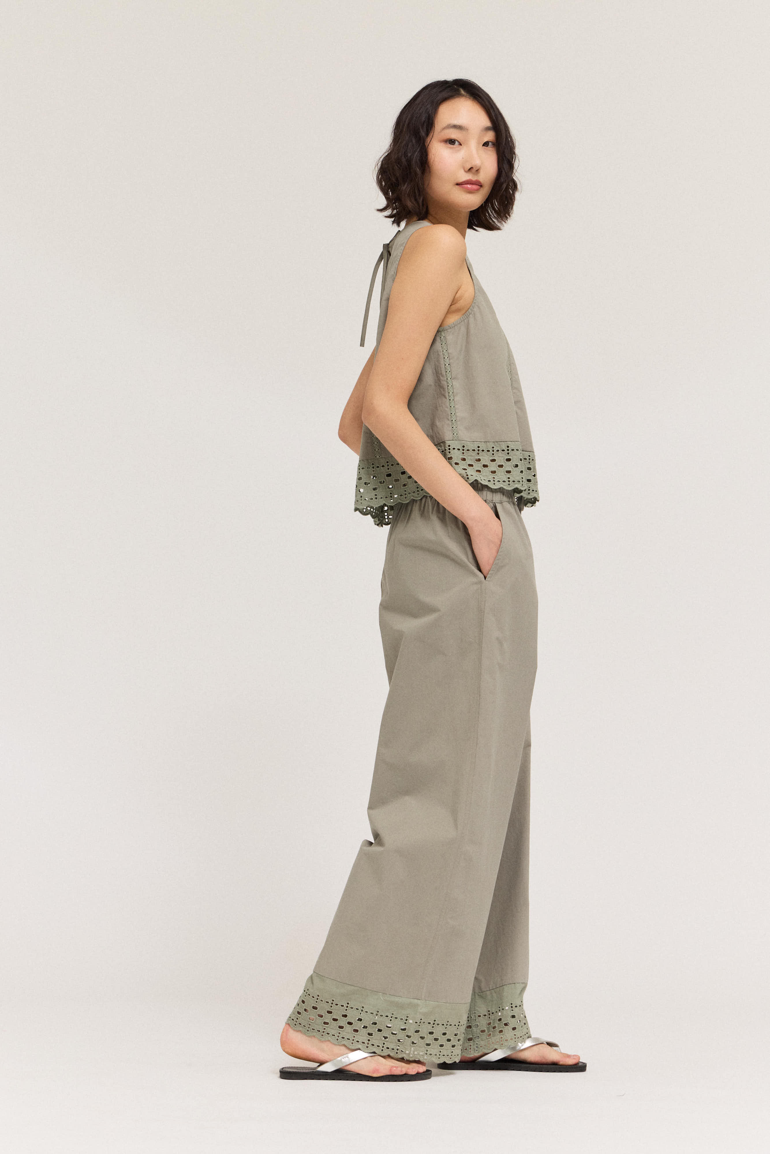 Lace Inset Tank in Dry Herb