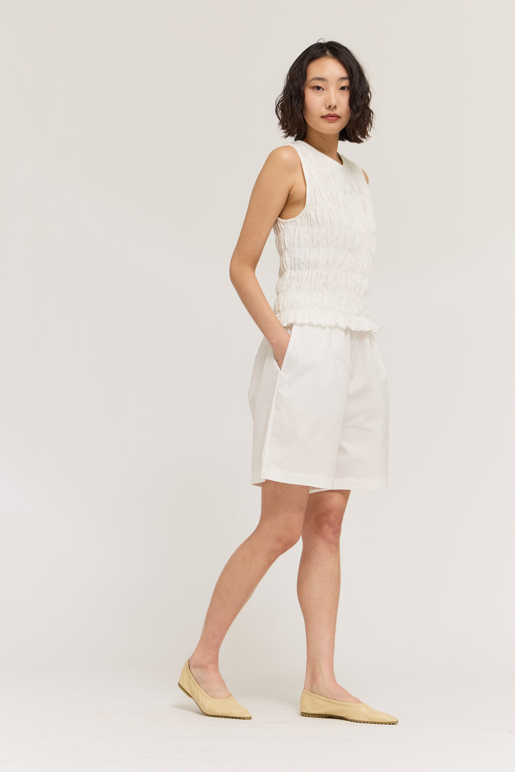 Elastic Waist Band Bermuda Shorts in Off White