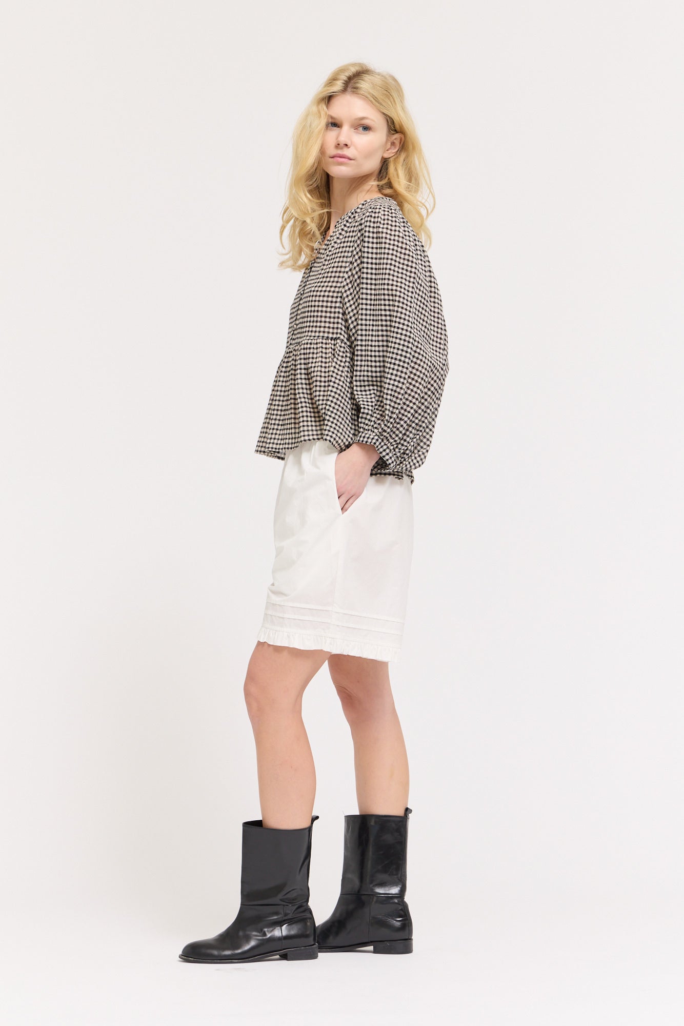 Gingham Balloon Sleeve Blouse in Black