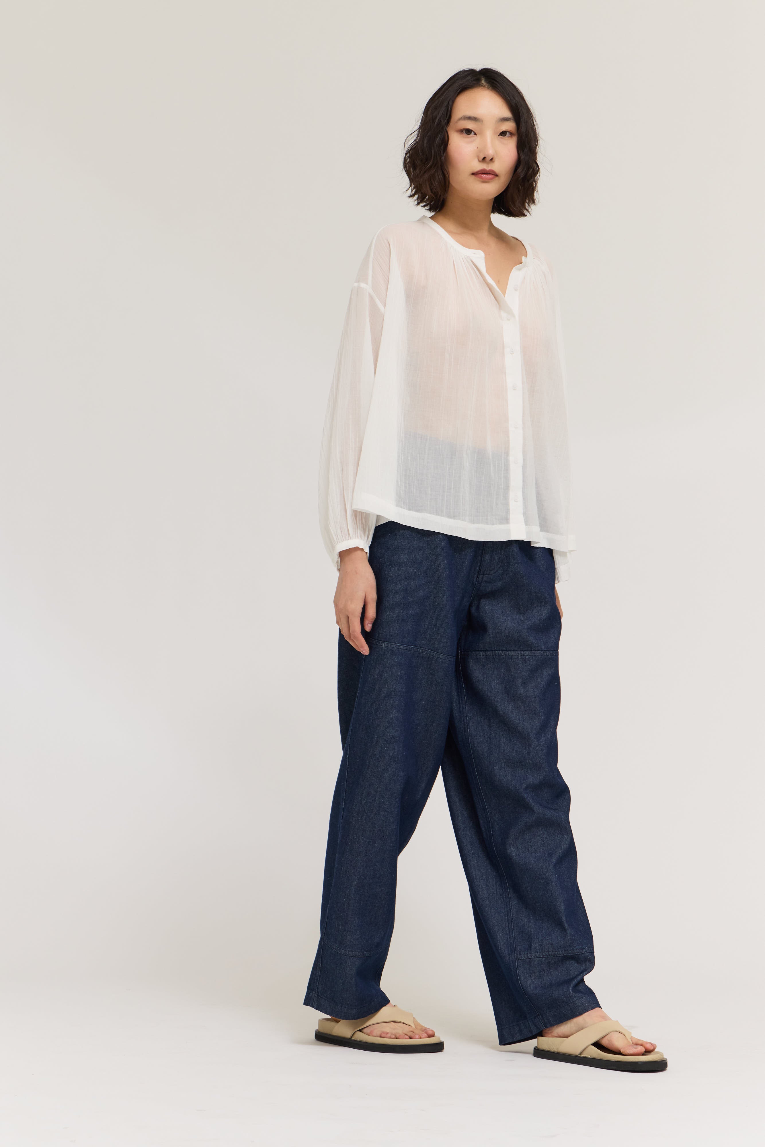 High Rise Ballon Fit Denim Pants in Indigo