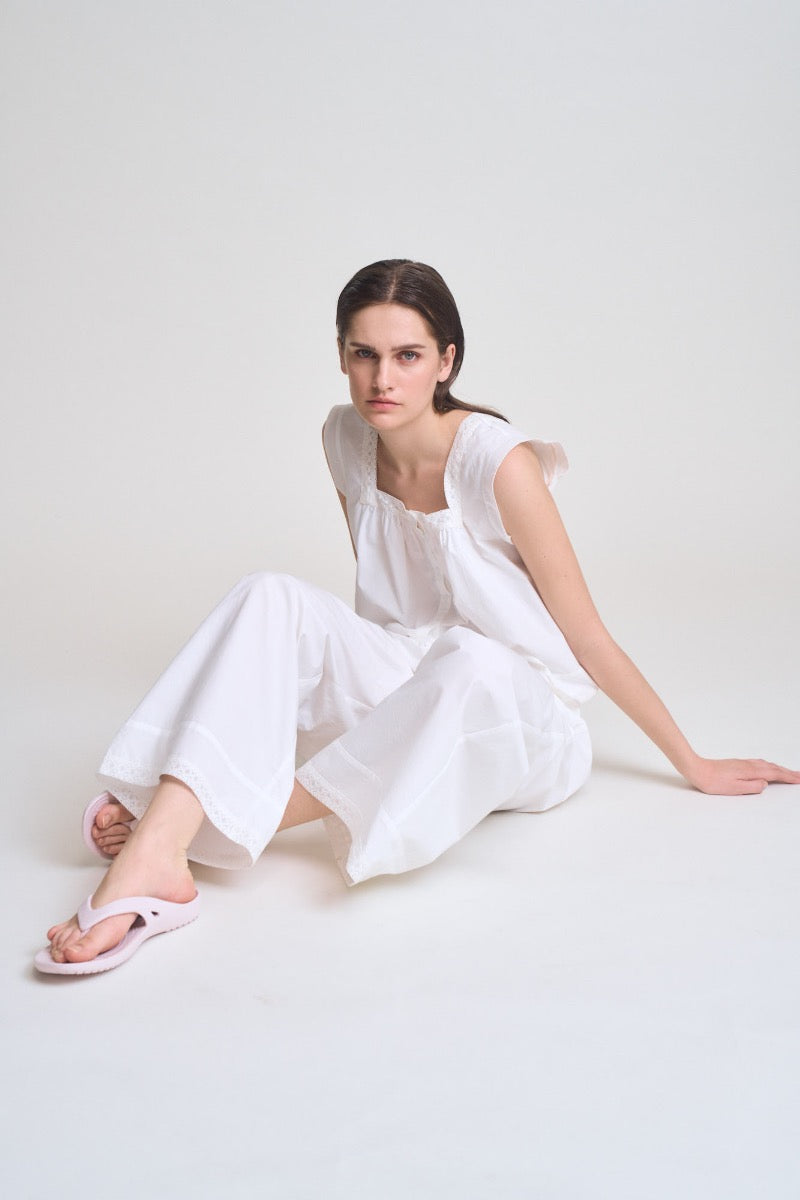 Eyelet Hem Detailed Cotton Pants in Off White