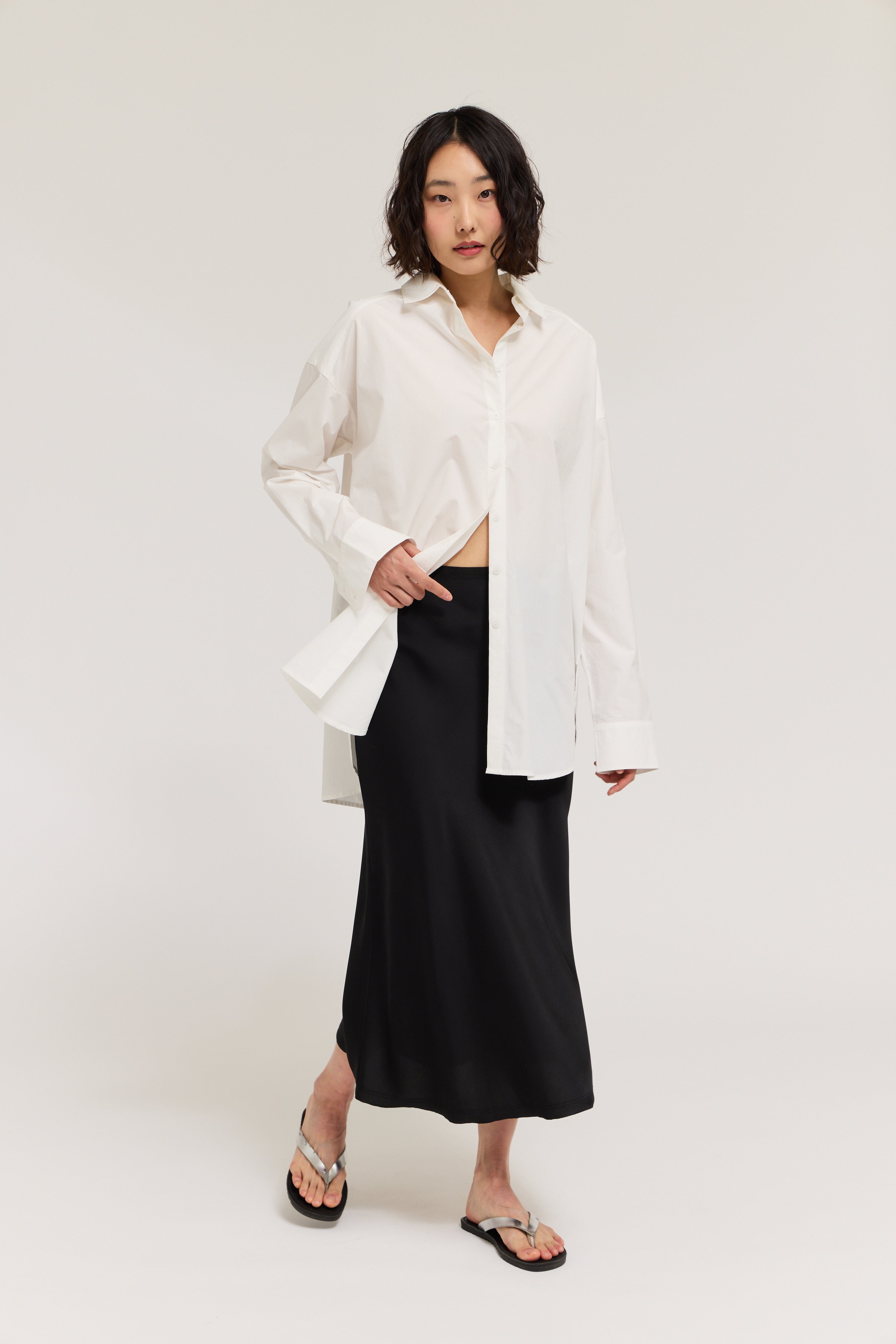 Satin Mermaid Fit Skirt in Black
