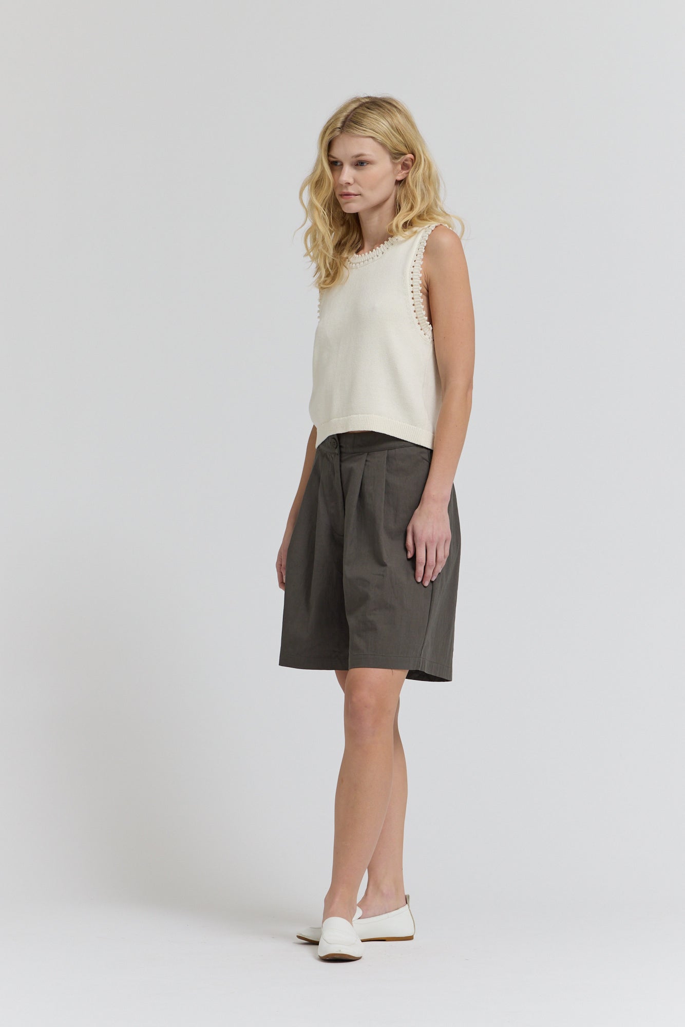 Edge Trim Knit Vest in Ivory