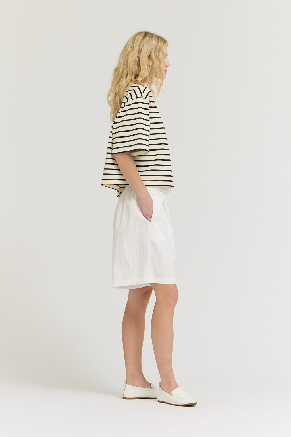 Loose Fit Cropped Stripe T-Shirt in Black