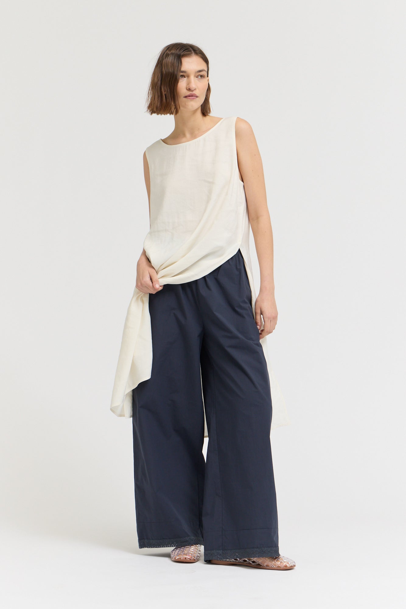 Eyelet Hem Detailed Cotton Pants in Atlantic