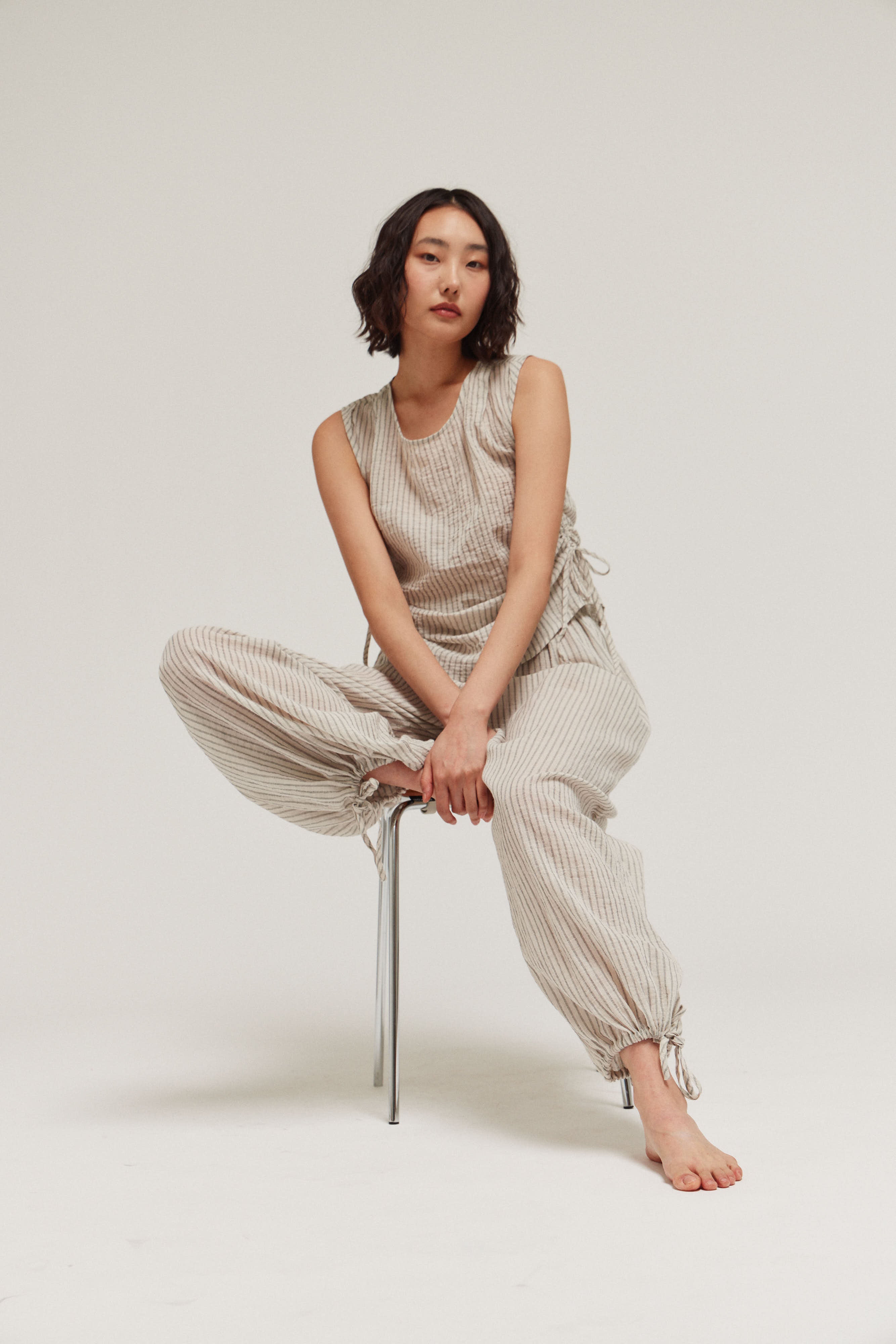 Pleated Waist Balloon Pants in Natural