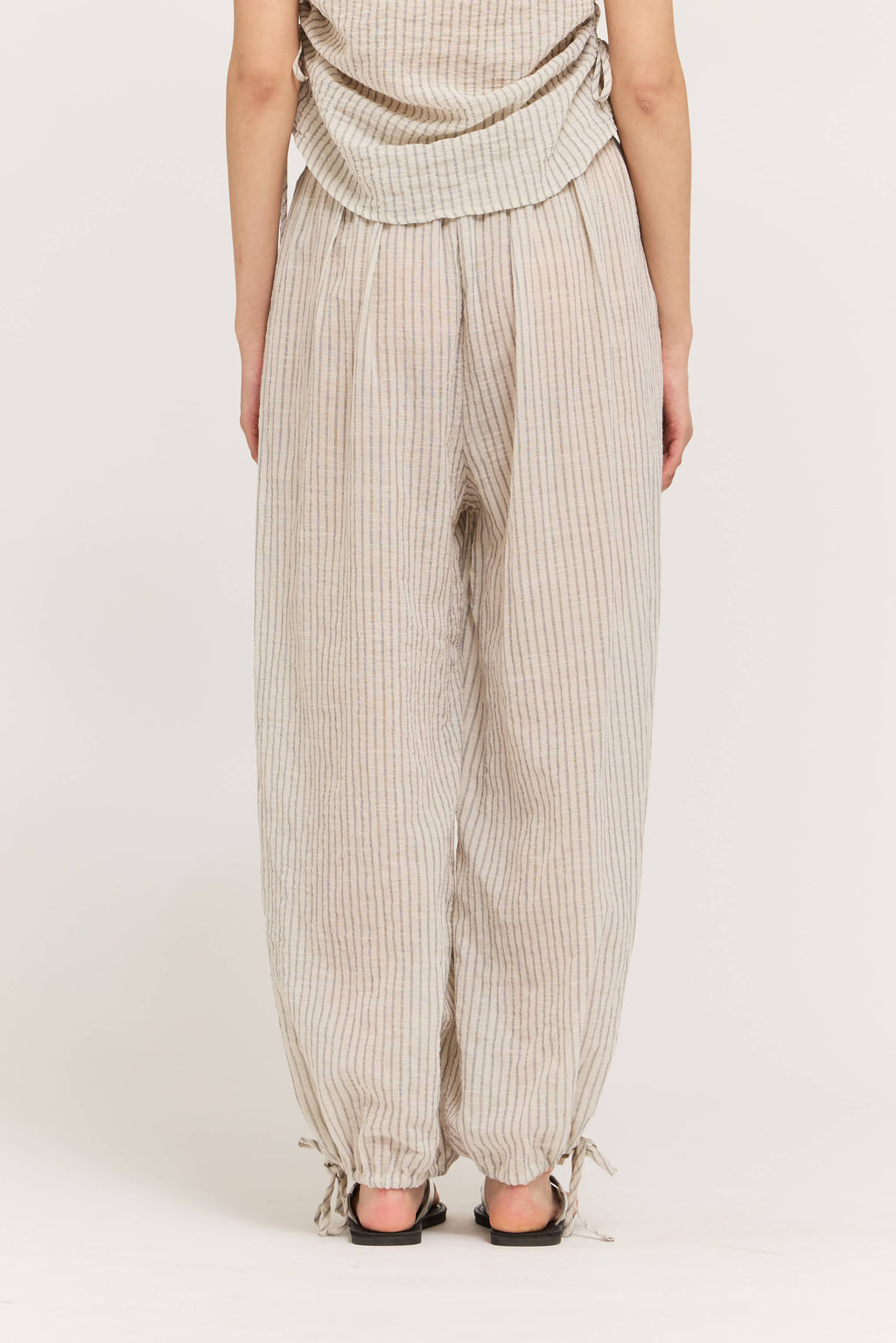 Pleated Waist Balloon Pants in Natural
