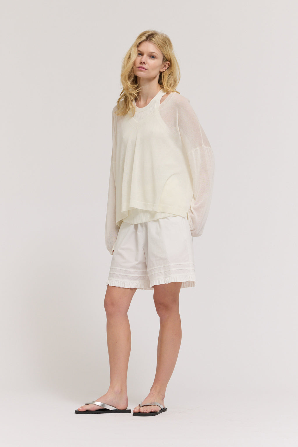 Linen Vneck Pullover in Ivory