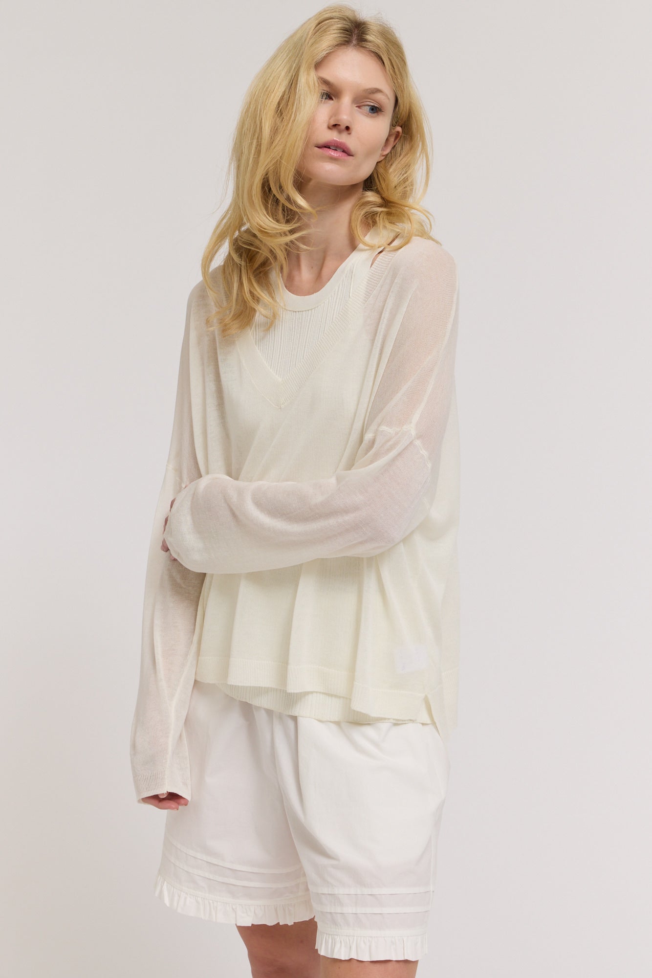 Linen Vneck Pullover in Ivory