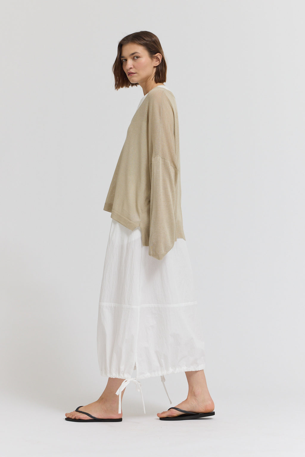 Linen Vneck Pullover in Sand