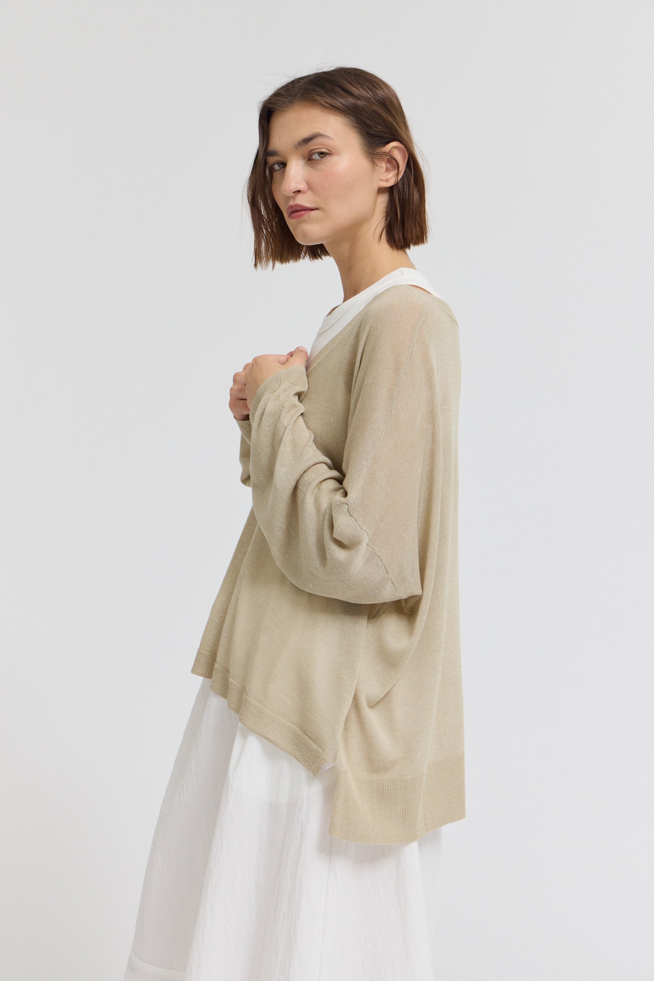 Linen Vneck Pullover in Sand