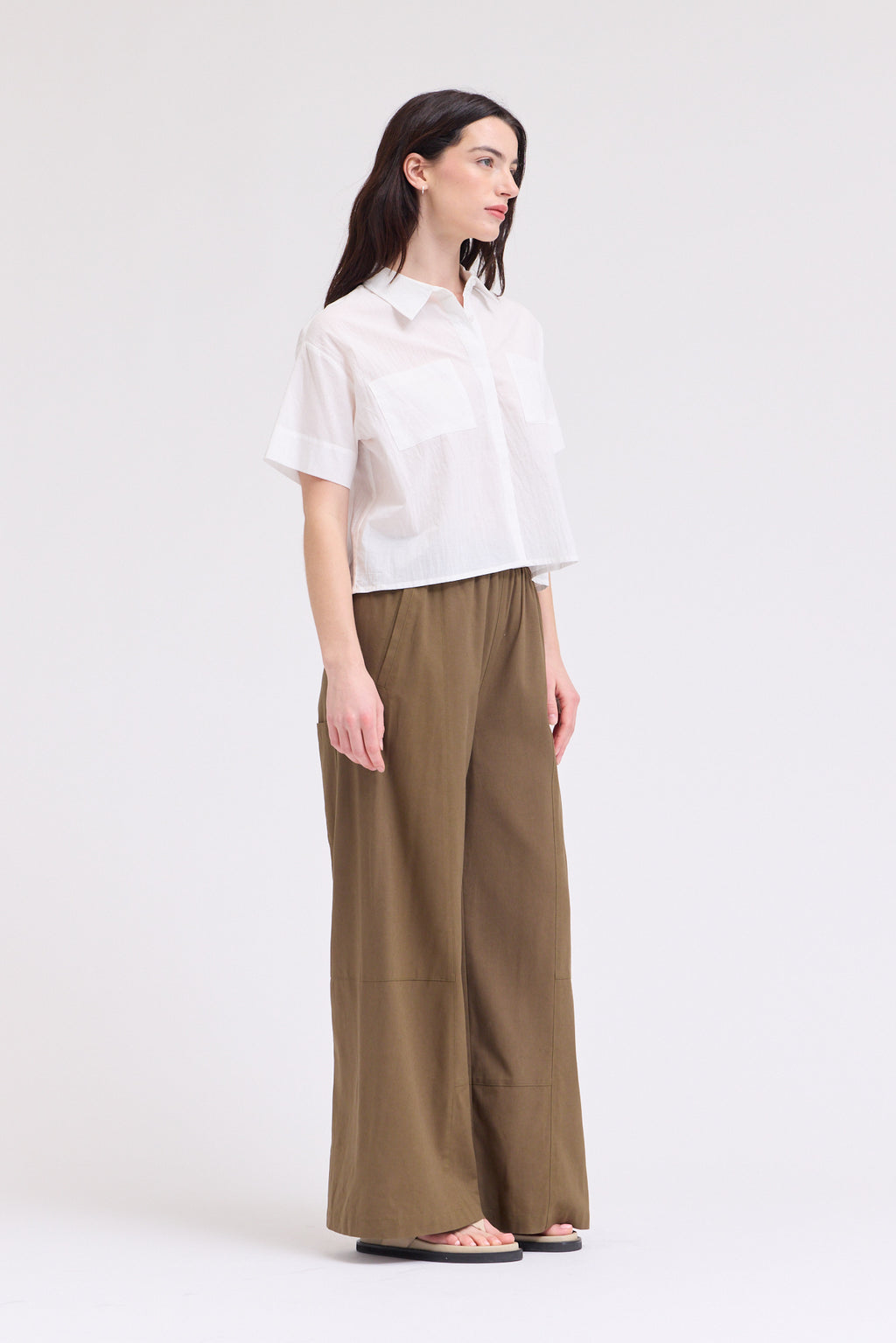 Cropped Button Up Short Sleeve Shirt in Off White