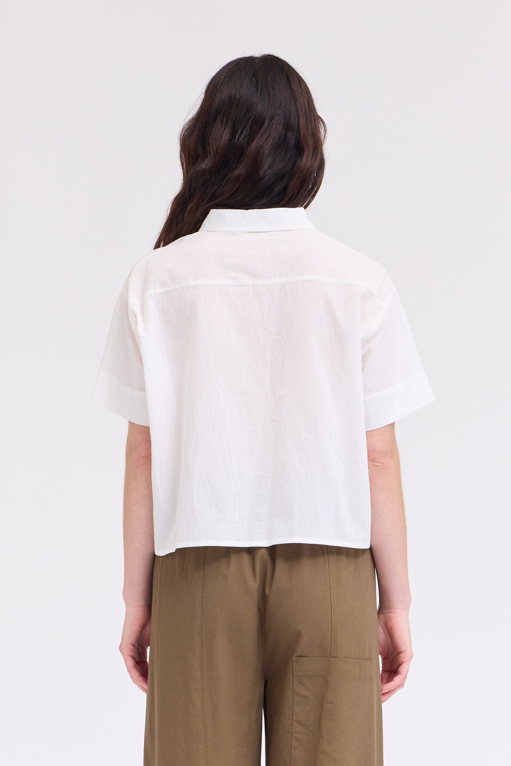Cropped Button Up Short Sleeve Shirt in Off White