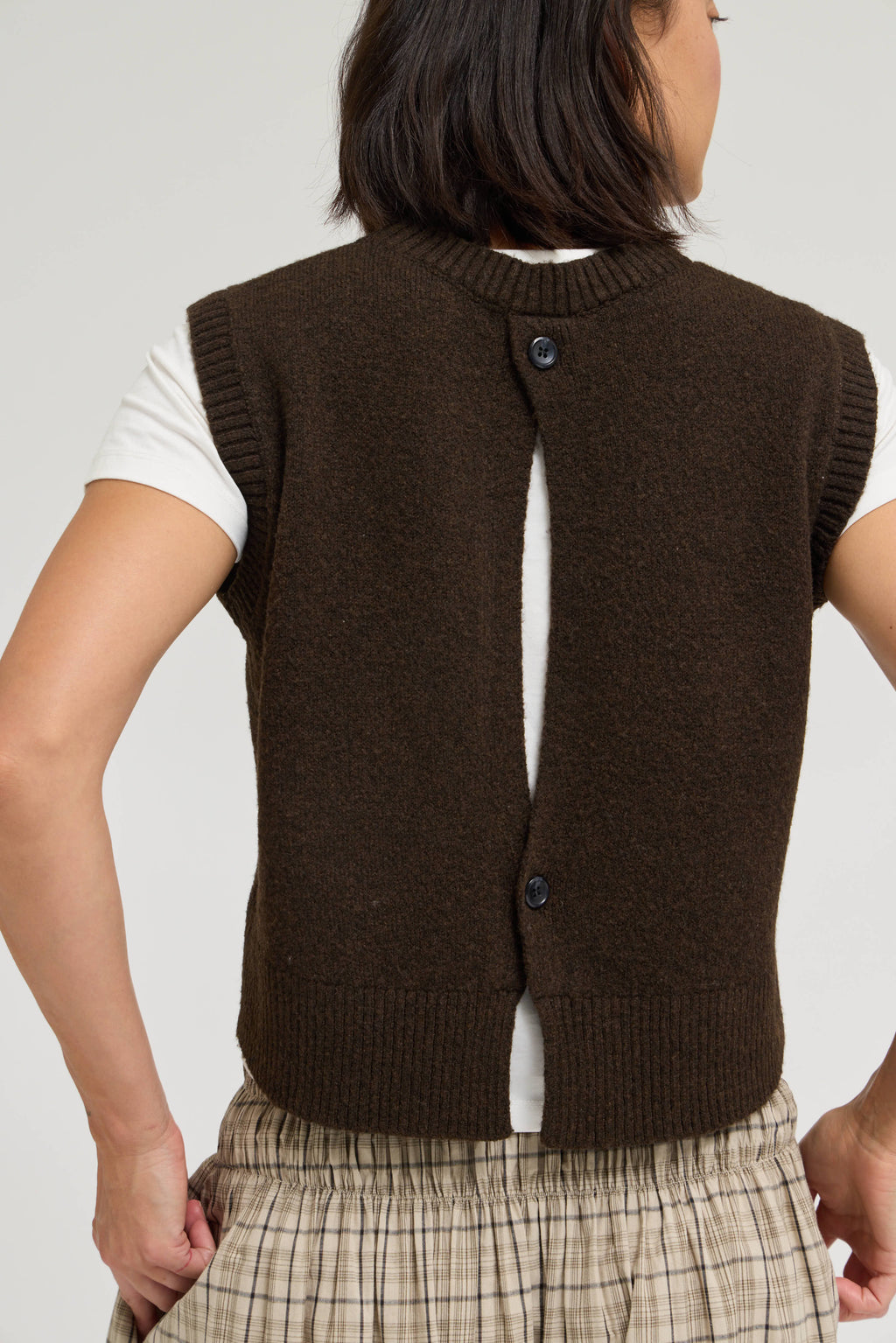 Center Cable Knit Vest in Carob